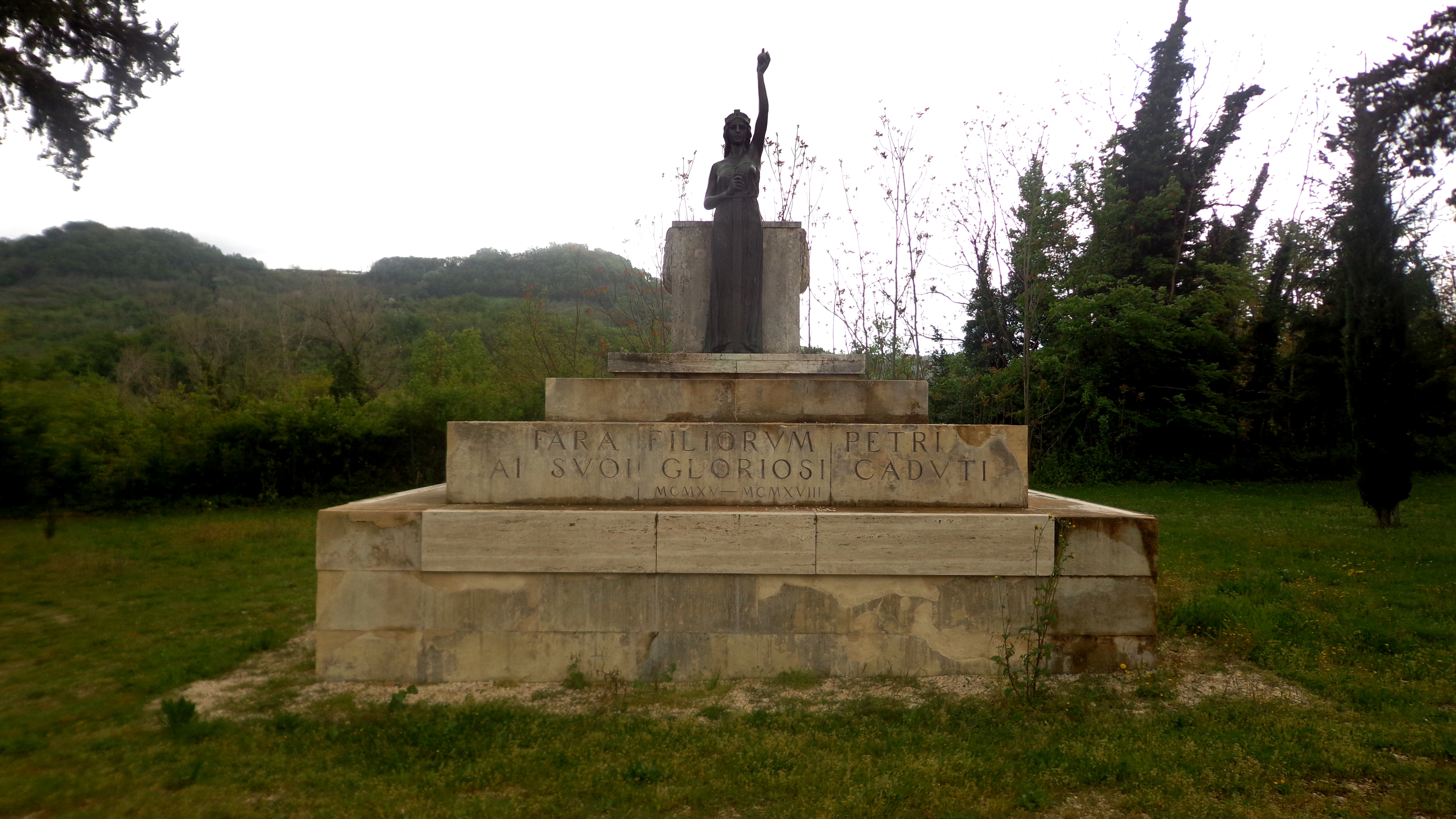 allegoria della Patria (monumento ai caduti - ad ara) - ambito italiano (sec. XX)