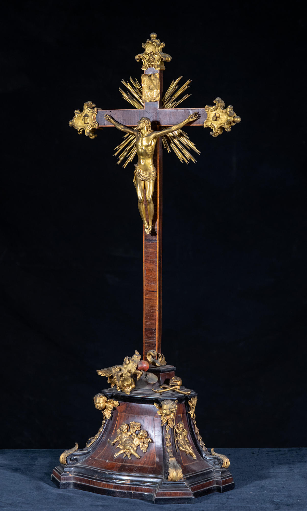 Cristo crocifisso (croce da tavolo, opera isolata) - ambito piemontese (seconda metà sec. XVIII)