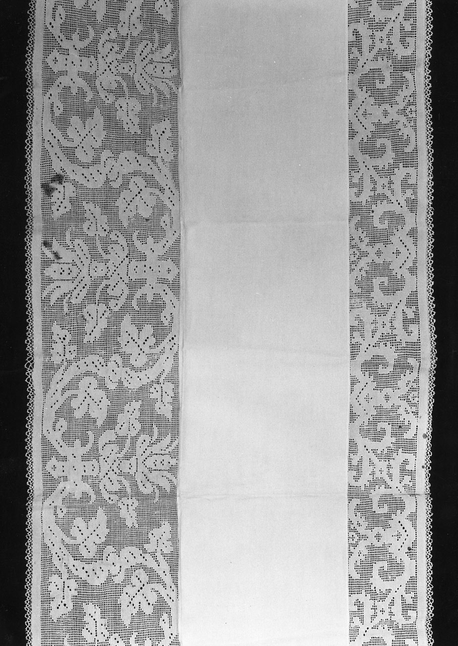 tovaglia - manifattura siciliana (?) (primo quarto sec. XX)