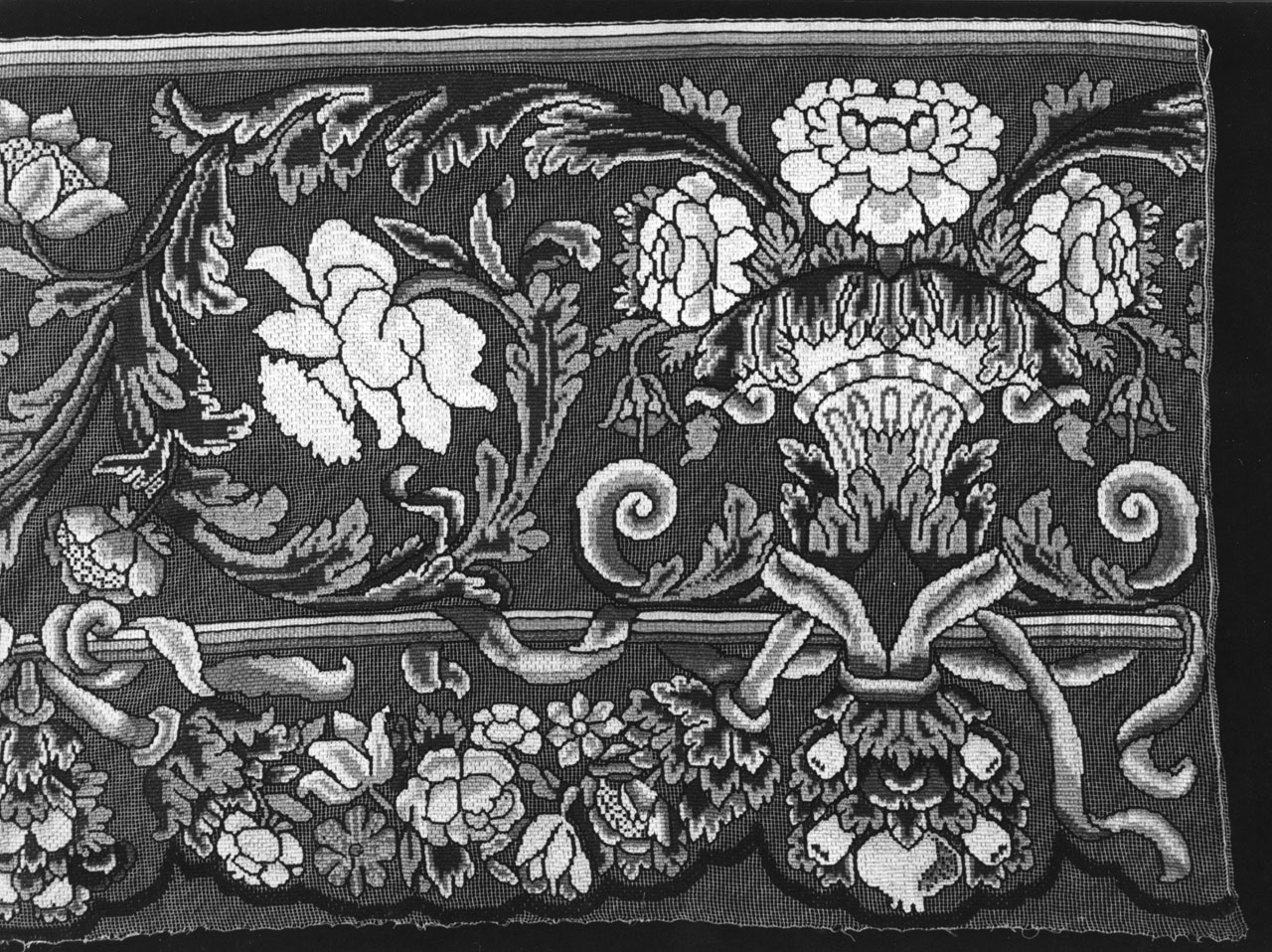 bordo - manifattura toscana (Luicciano o Quarrata) (primo quarto sec. XX)