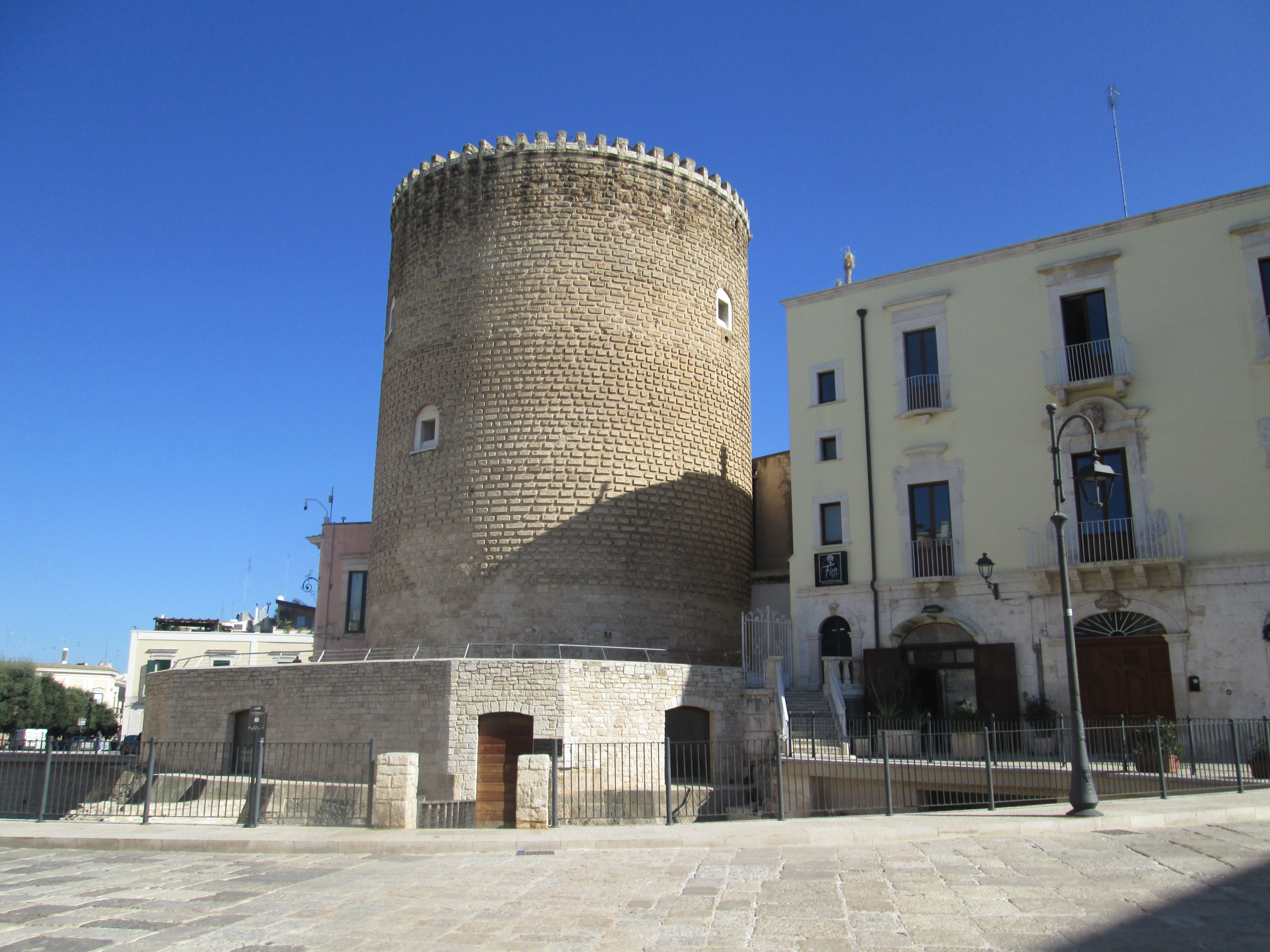 Torrione Angioino (torrione) - Bitonto (BA) 