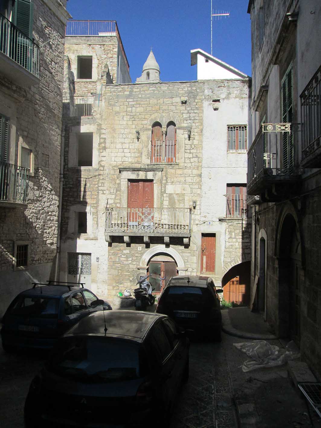 [Edificio in Largo Scesciola,5-6] (edificio) - Bitonto (BA) 