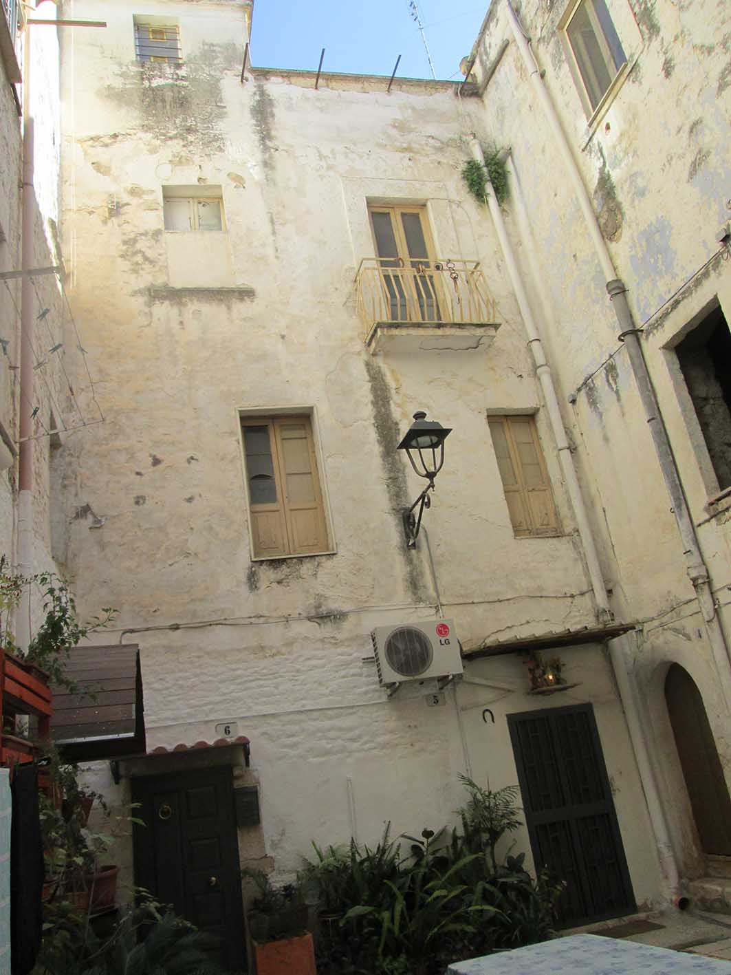 Casa-Torre in Corte Galliani (casa) - Bitonto (BA) 