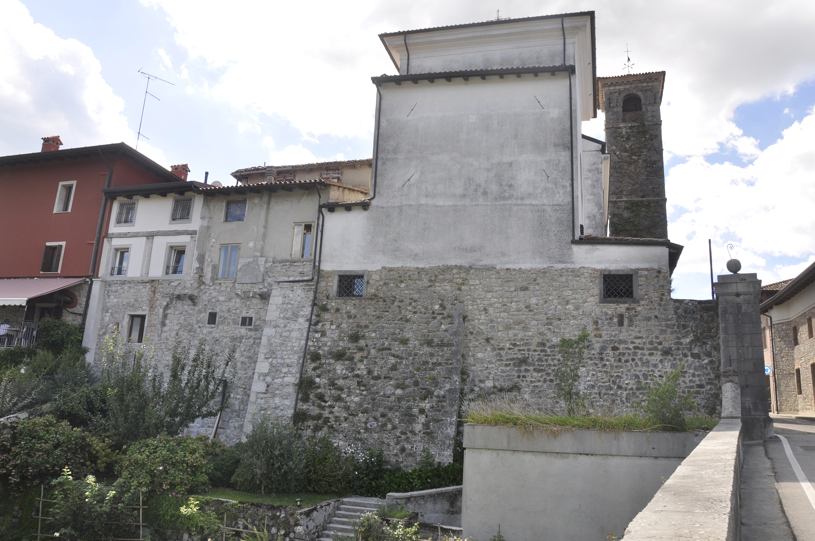 Mura tardoantiche della III cerchia urbana sul retro della chiesa di San Giovanni (mura, urbiche) - Cividale del Friuli (UD) 