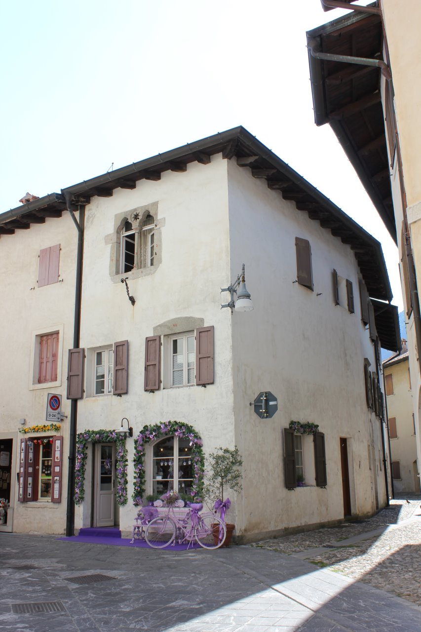 edificio romanico (casa) - Venzone (UD) 