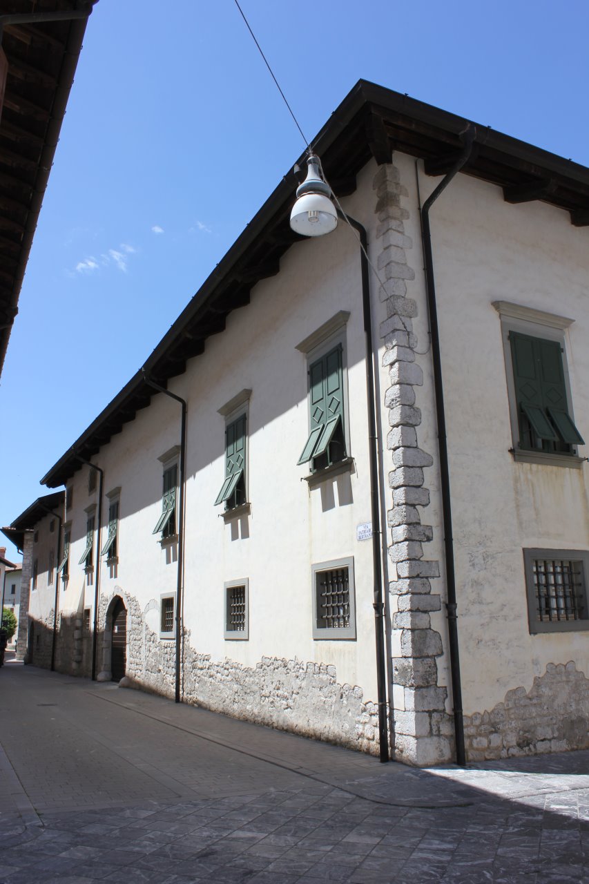 edificio cinquecentesco (casa) - Venzone (UD)  (XIII)