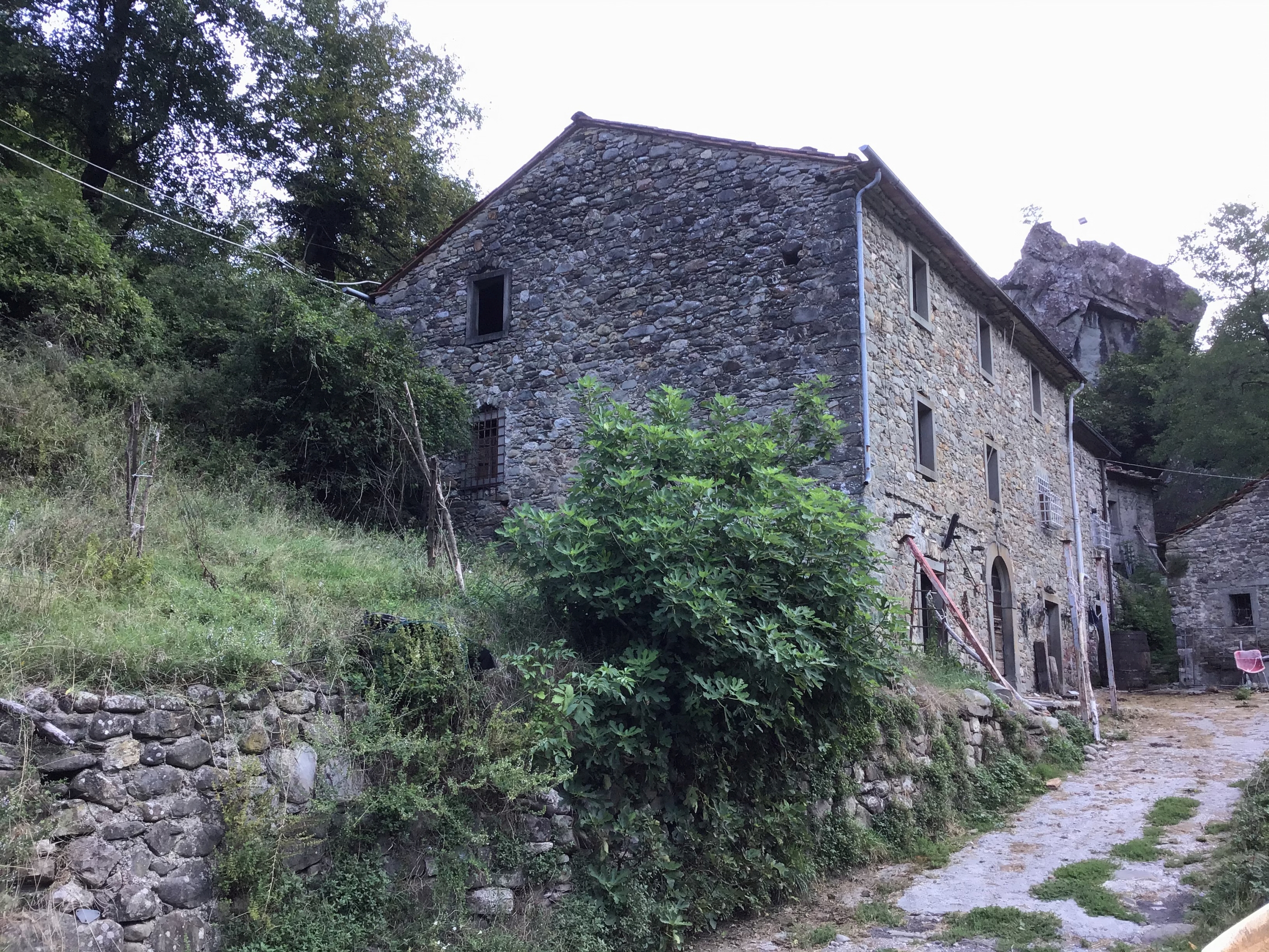 [Casa rurale in località La Tana] (casa, rurale) - Comano (MS)  (XVI, seconda metà)