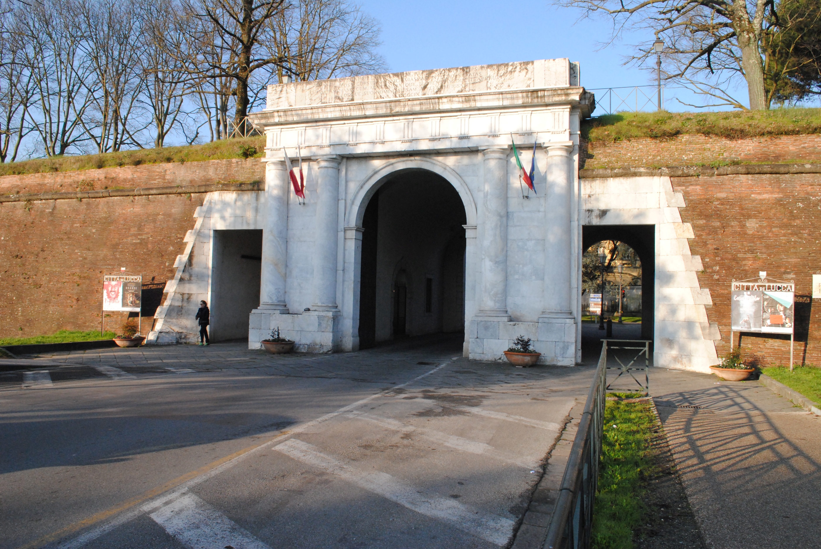 Porta Elisa (porta, urbana) - Lucca (LU)  (XIX; XIX)