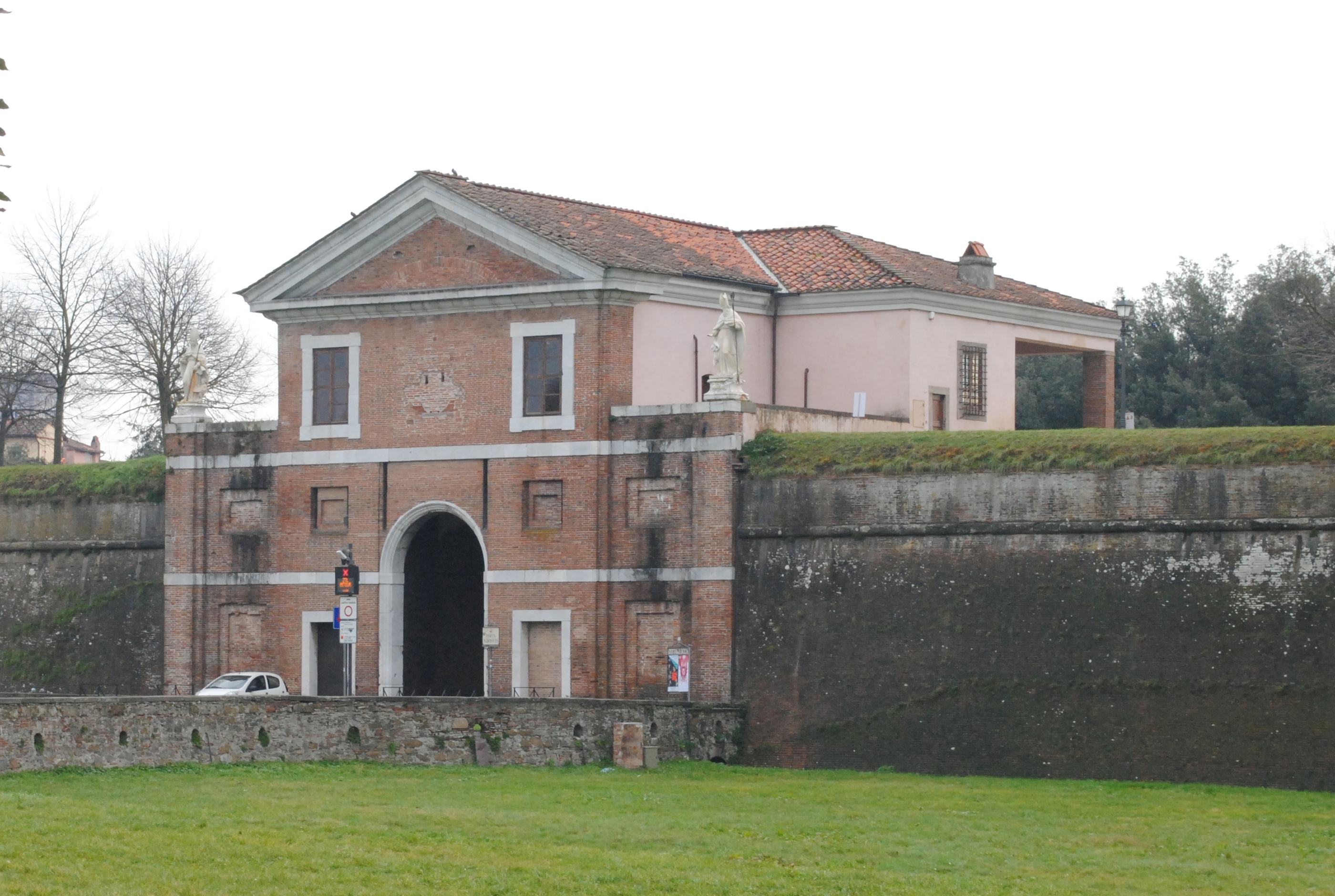 Porta S. Donato (porta, urbana) - Lucca (LU)  (XVII)