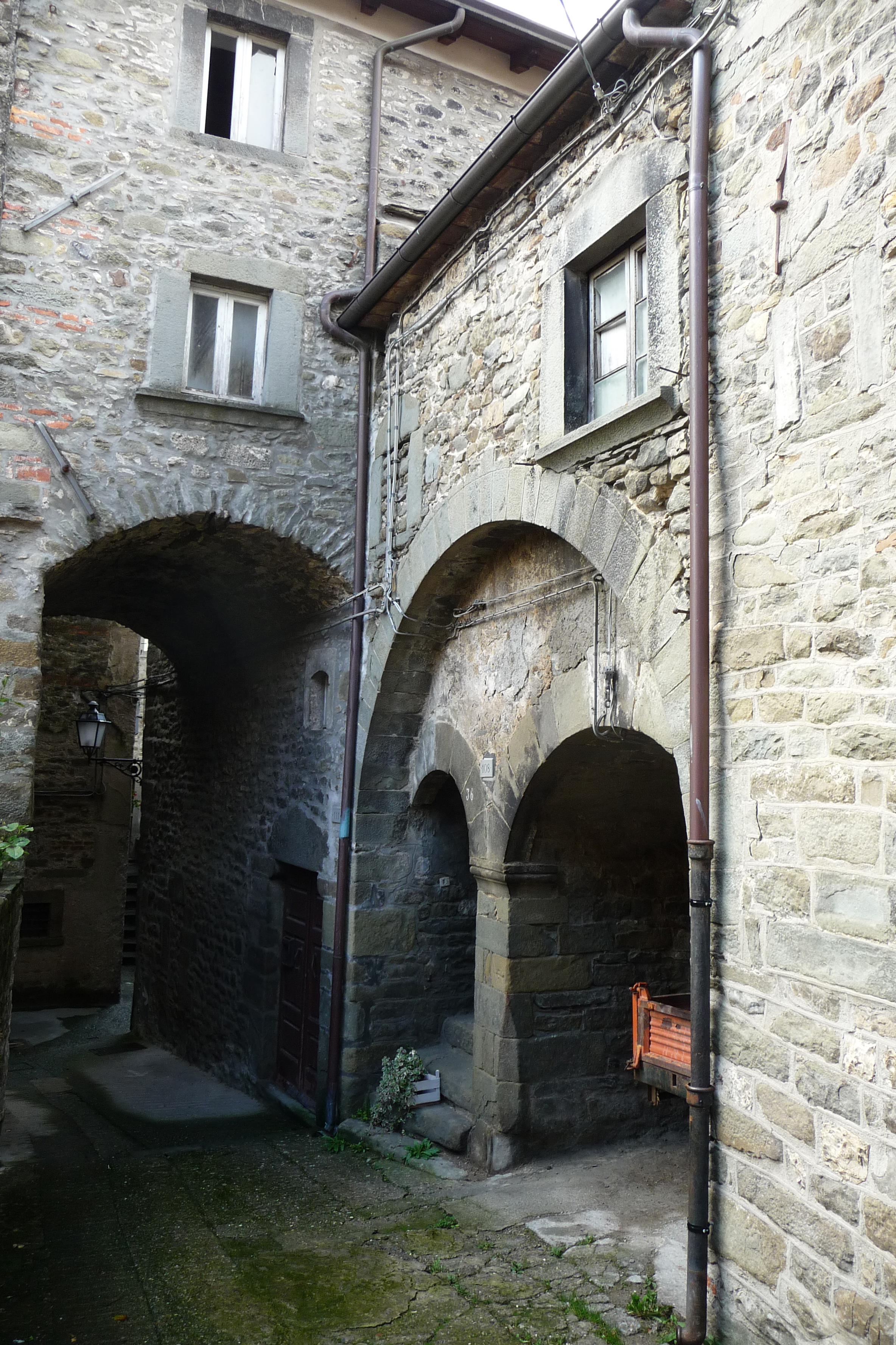 [Casa in Via IV novembre, 36] (casa) - Casola in Lunigiana (MS) 