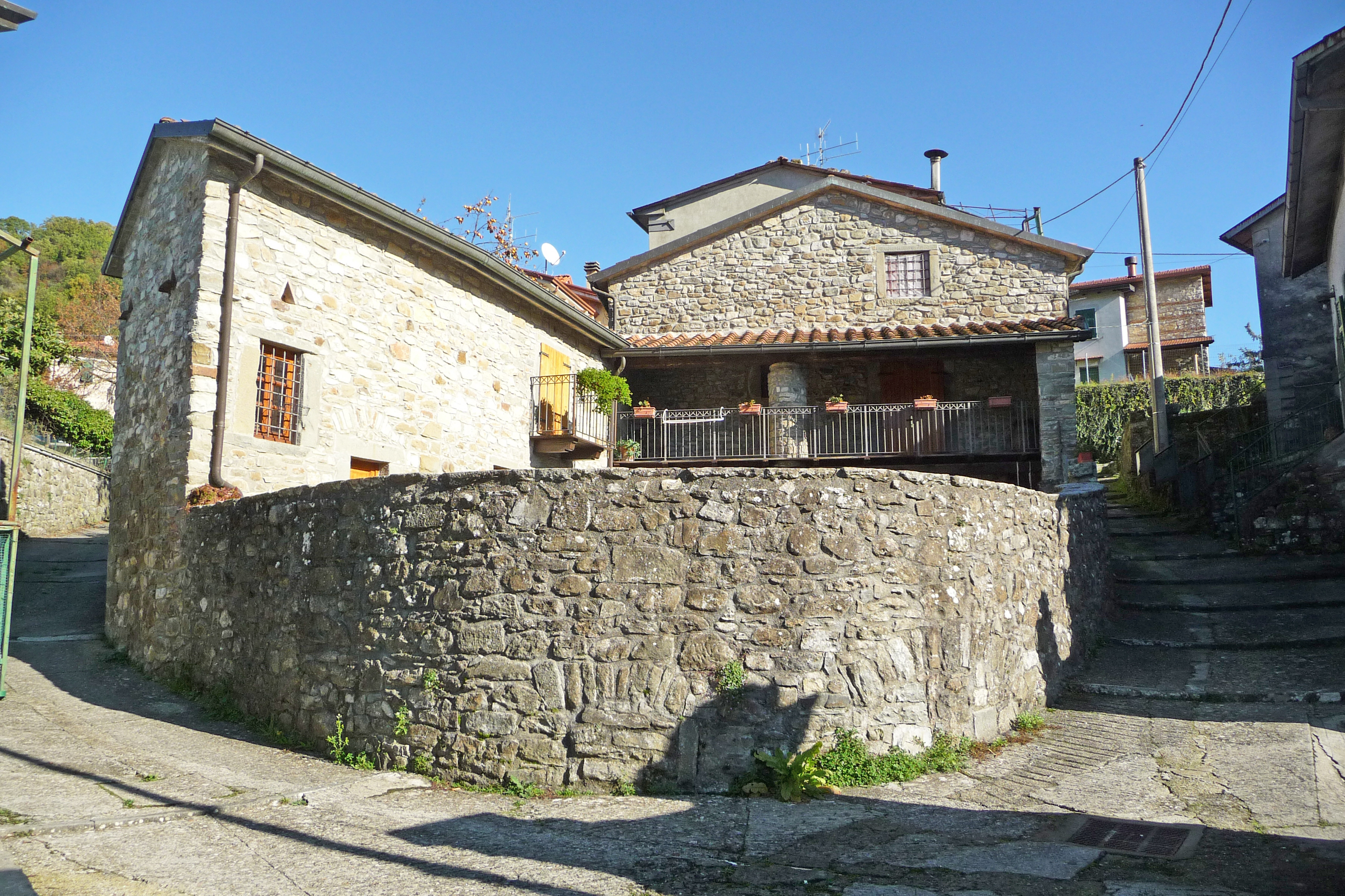 [Casa rurale a Offiano, Località Vigneta, s.n.c.] (casa, rurale) - Casola in Lunigiana (MS) 