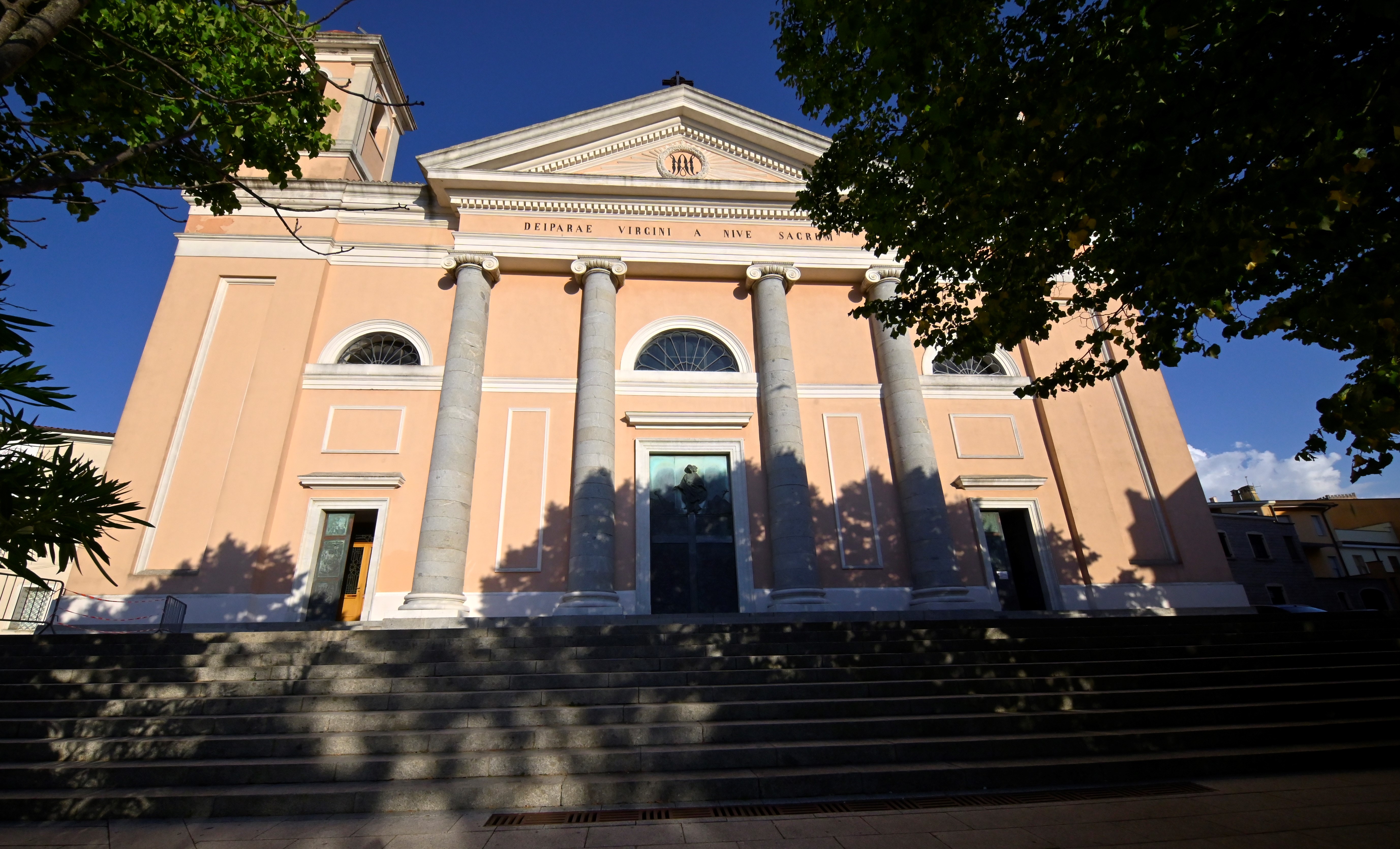 Cattedrale di santa maria della neve (chiesa, cattedrale)