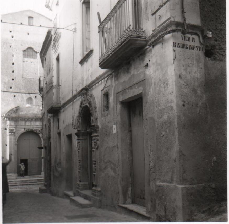 Palazzo Gentilizio (palazzo, gentilizio) - Fiumefreddo Bruzio (CS) 