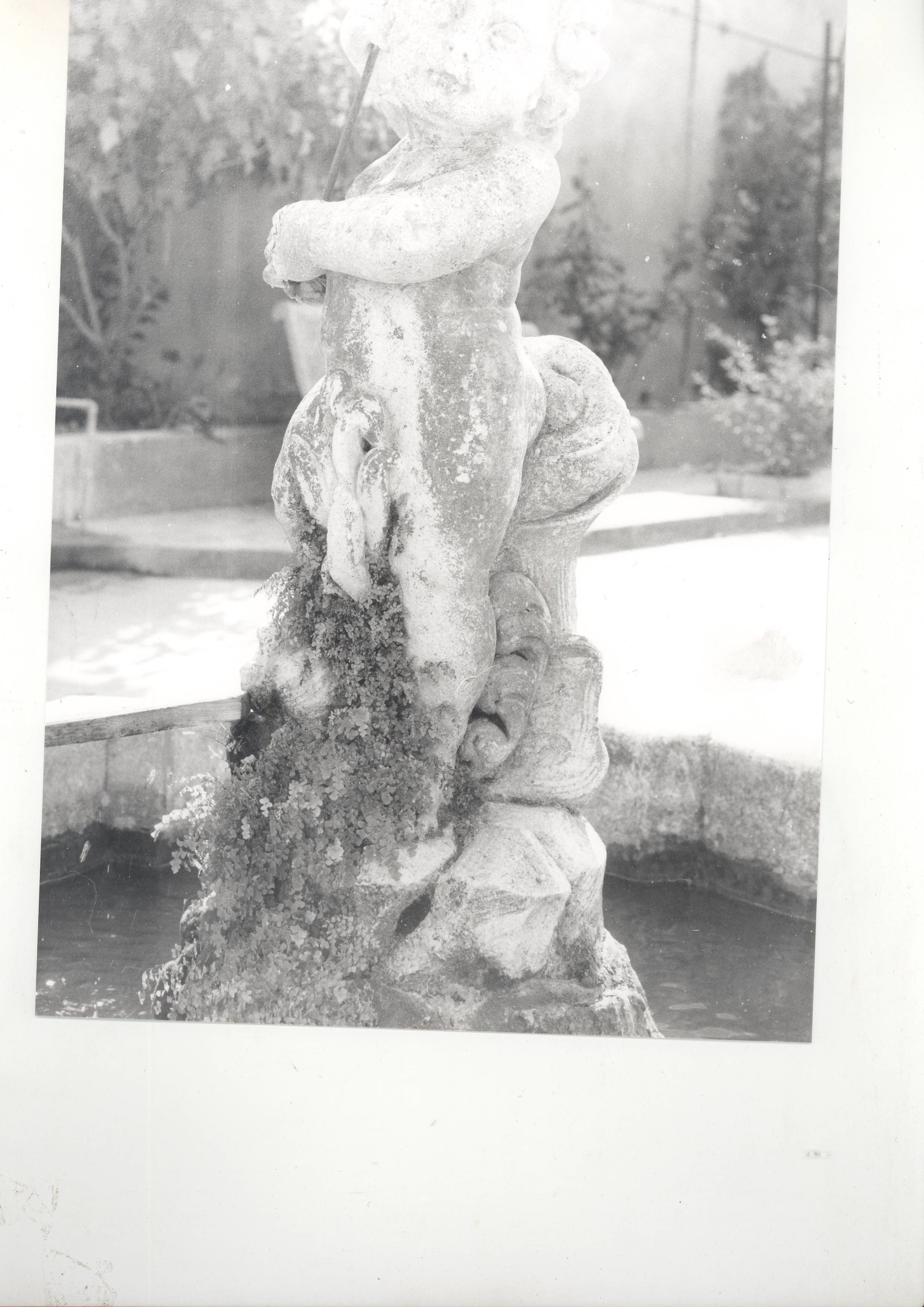 Fontana del Cimitero di Paola (fontana) - Paola (CS) 