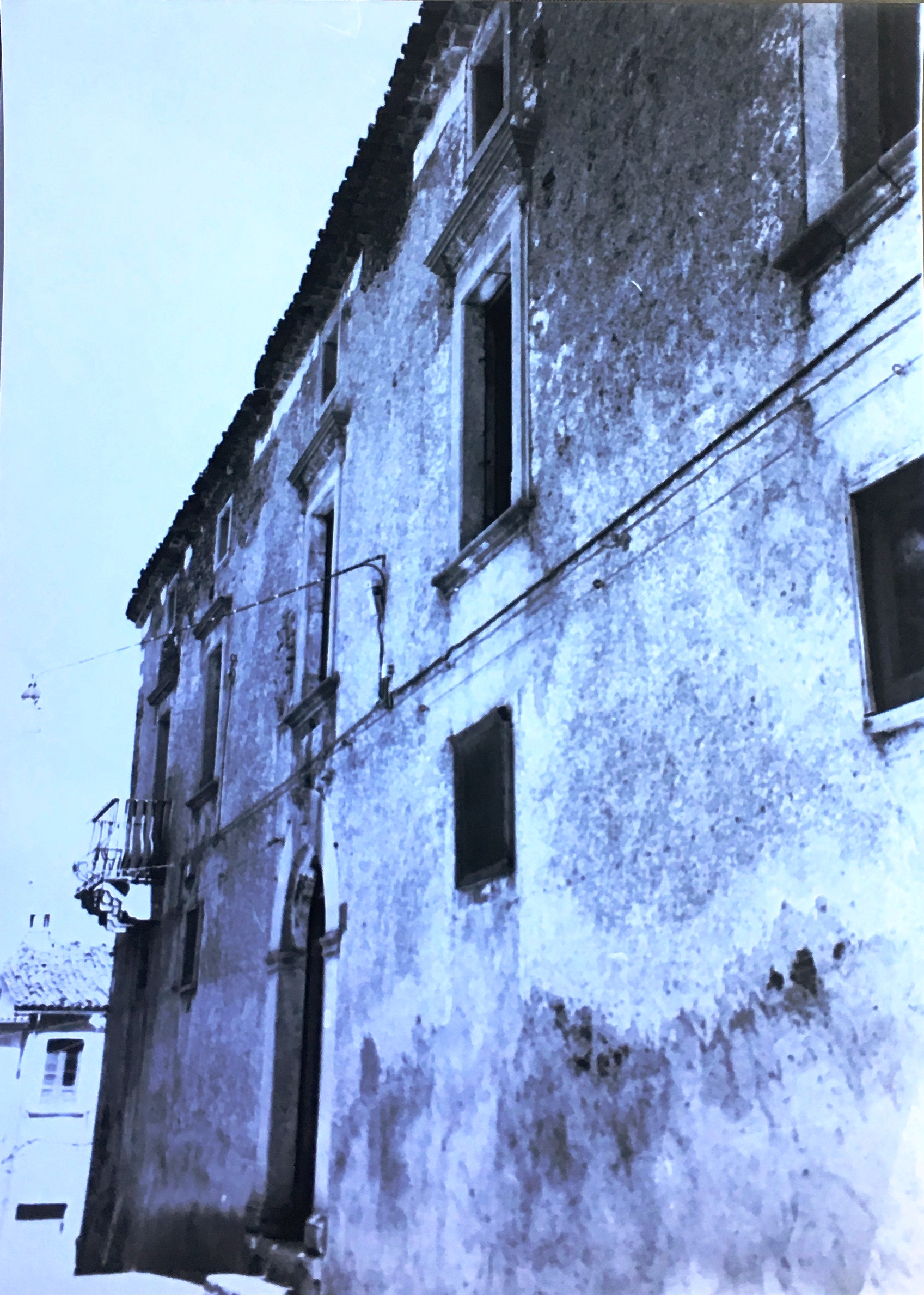 Palazzo Parisio (palazzo, privato) - Santo Stefano di Rogliano (CS)  (XIX)