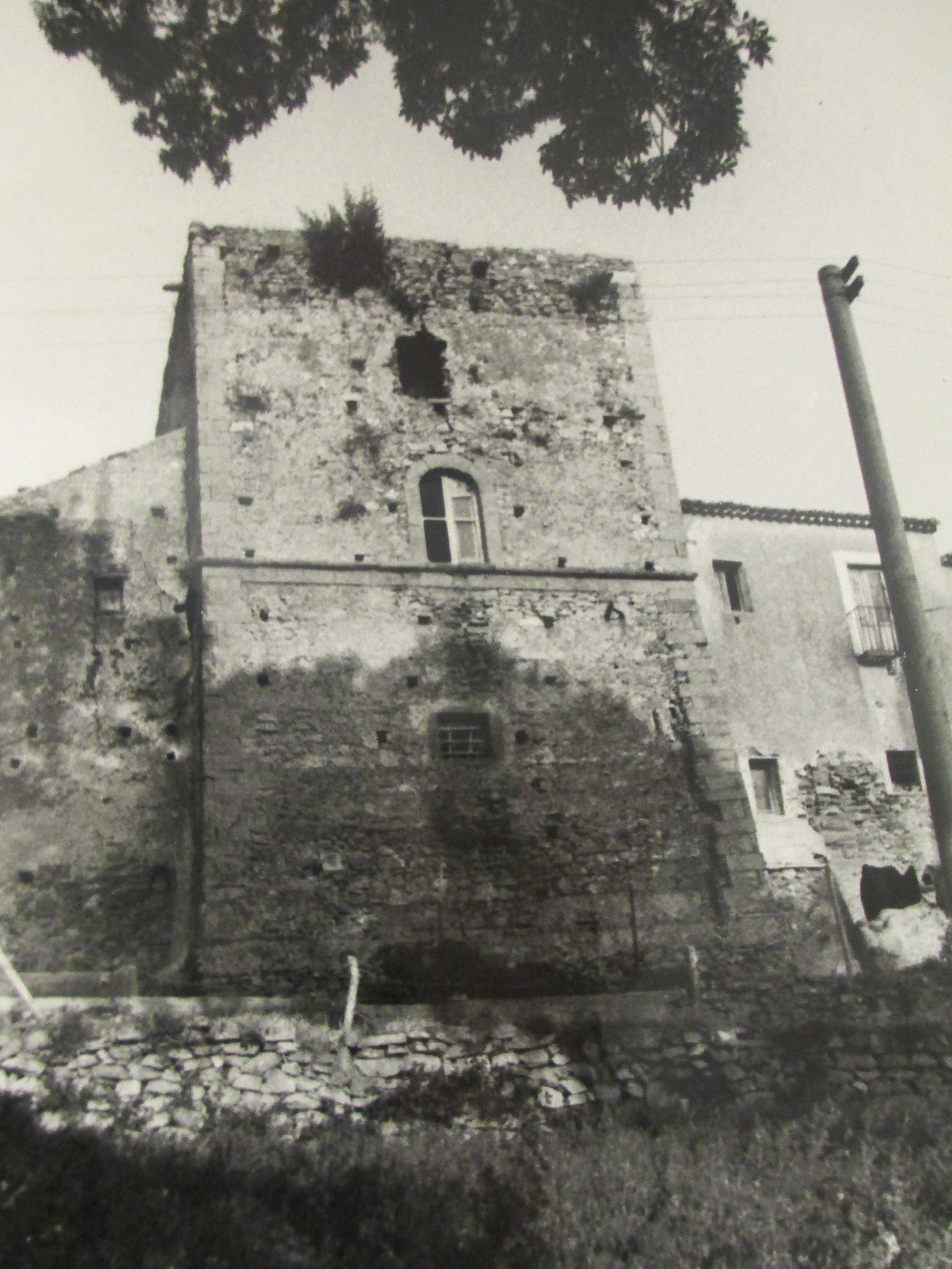 Complesso Badia, Torre e Chiesa (monastero) - Paola (CS) 