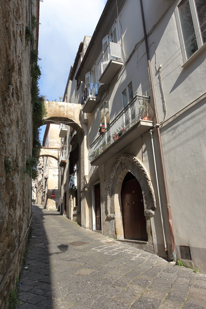 [Palazzo in Via Ferranzio, 23] (palazzo, privato) - Sessa Aurunca (CE) 