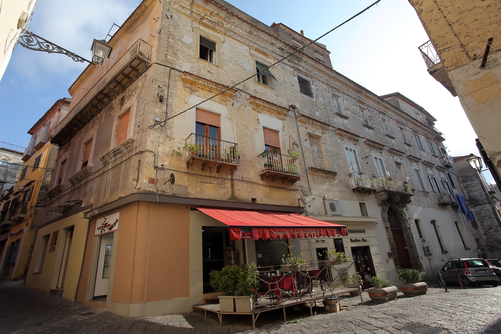 [Palazzo in via Ferranzio, 3] (palazzo, privato) - Sessa Aurunca (CE) 