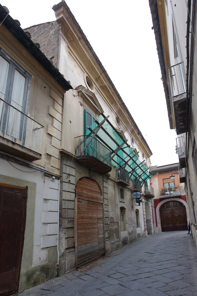 [Palazzo in Via Latina, 31] (palazzo, privato) - Santa Maria Capua Vetere (CE)  (XIX, fine)