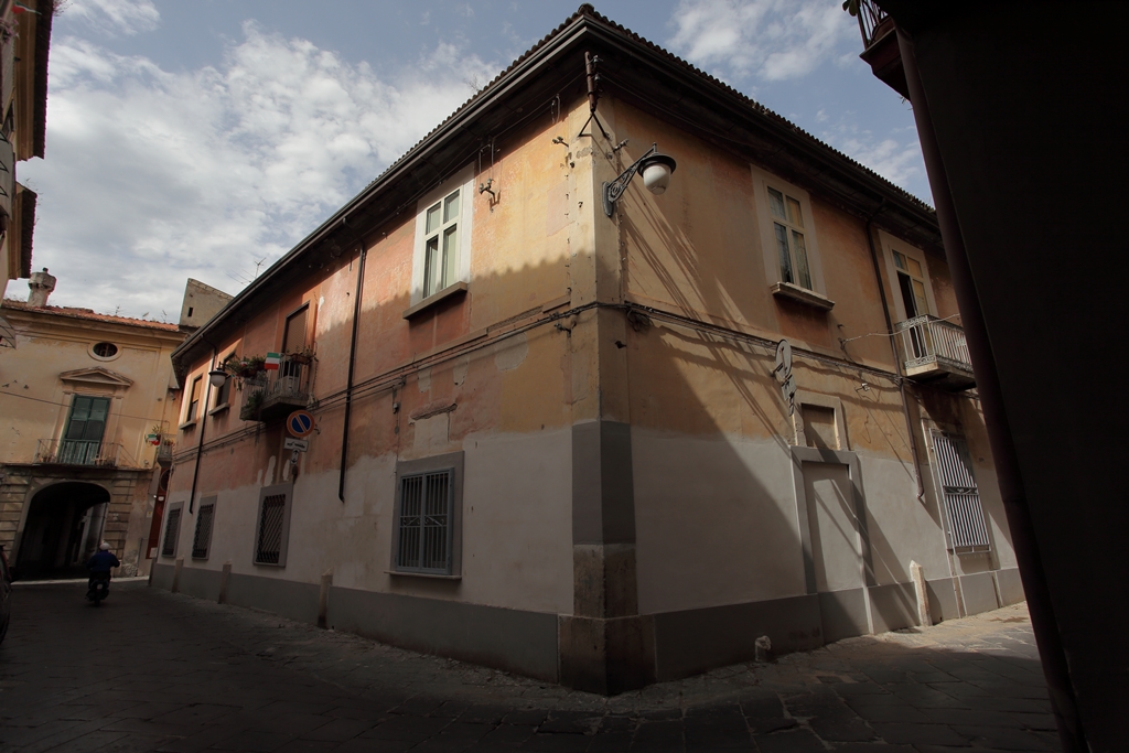 [Palazzo in Via Latina, 29] (palazzo, privato) - Santa Maria Capua Vetere (CE) 