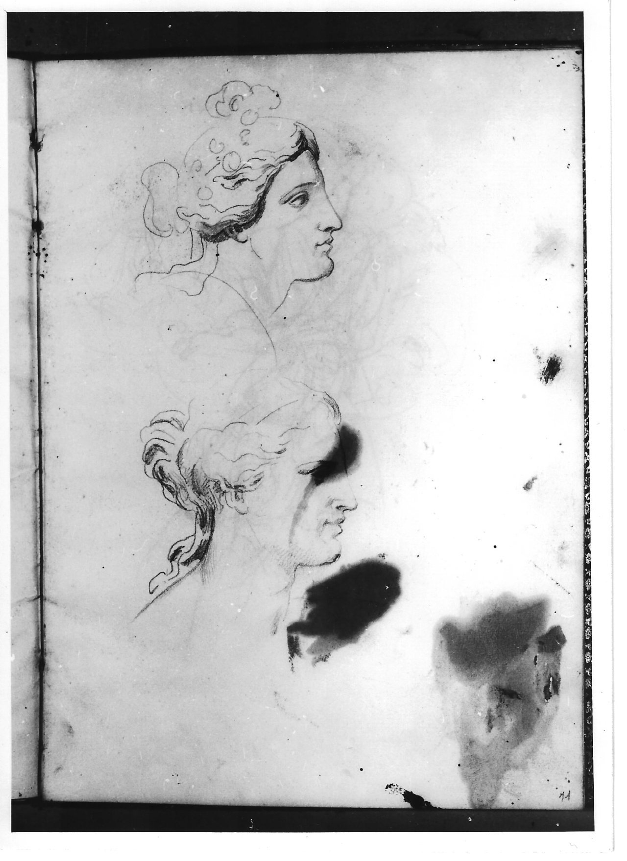 Due profili femminili studi dall'antico (r.), Studio di uomo seduto e di due donne in atteggiamenti vari(v.) (disegno) di Bezzuoli Giuseppe (sec. XIX)