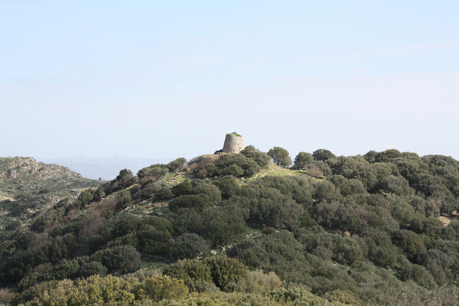 Nuraghe Goni (nuraghe) - Goni (SU)  (PERIODIZZAZIONI/ Protostoria/ Eta' del Bronzo)