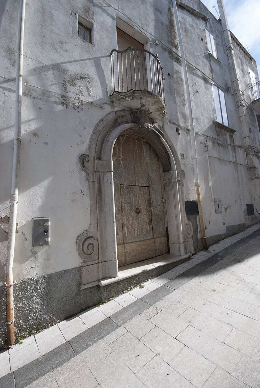 Palazzo Policriso (palazzo, privato) - Oppido Lucano (PZ) 