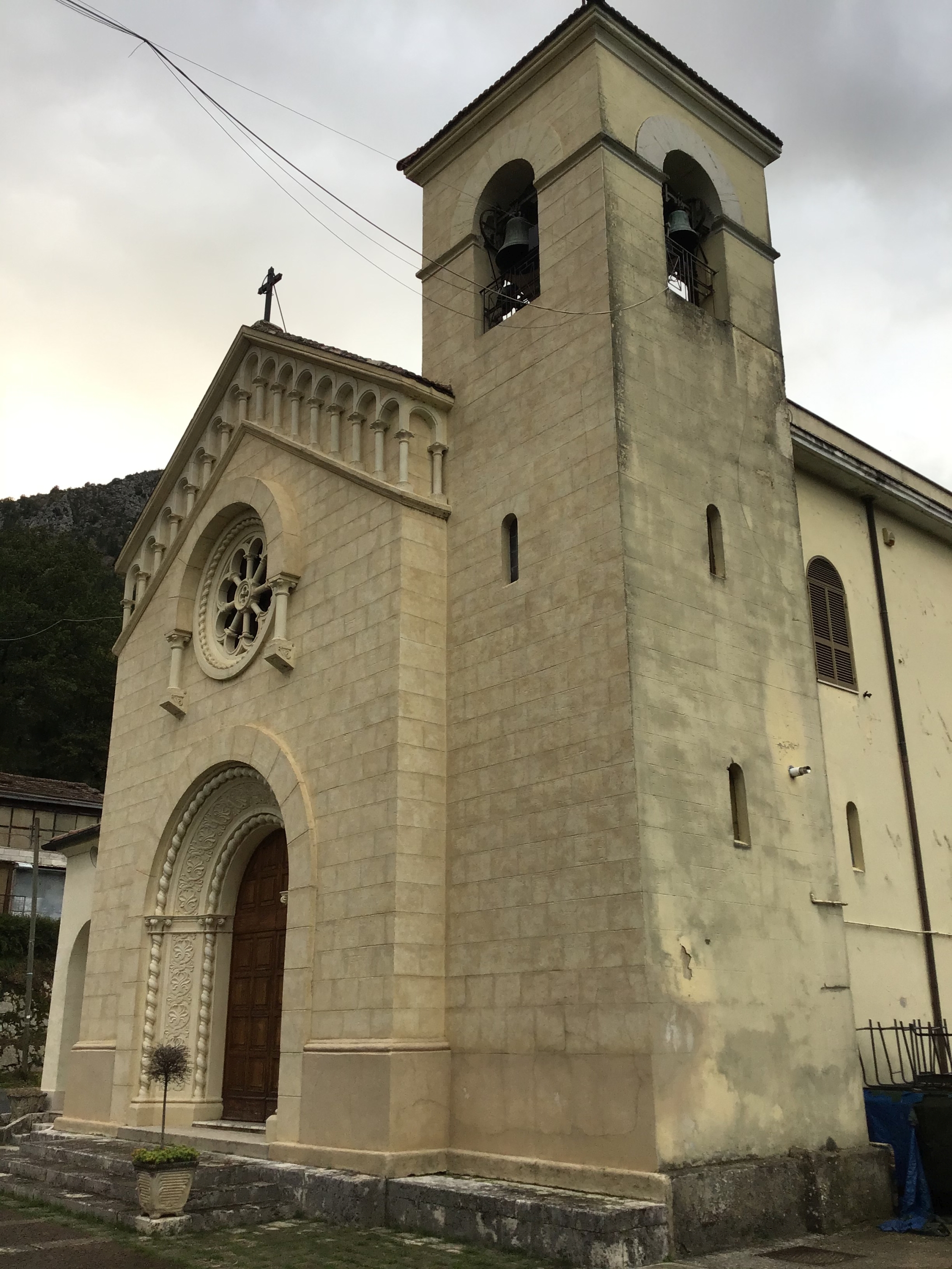 Chiesa della Madonna di Val Francesca (chiesa) - Sora (FR)  <br>Condizioni d'uso: <a class='link-esterno' href='https://docs.italia.it/italia/icdp/icdp-pnd-circolazione-riuso-docs/it/v1.0-giugno-2022/testo-etichetta-BCS.html' target='_bcs'>Beni Culturali Standard (BCS)</a>