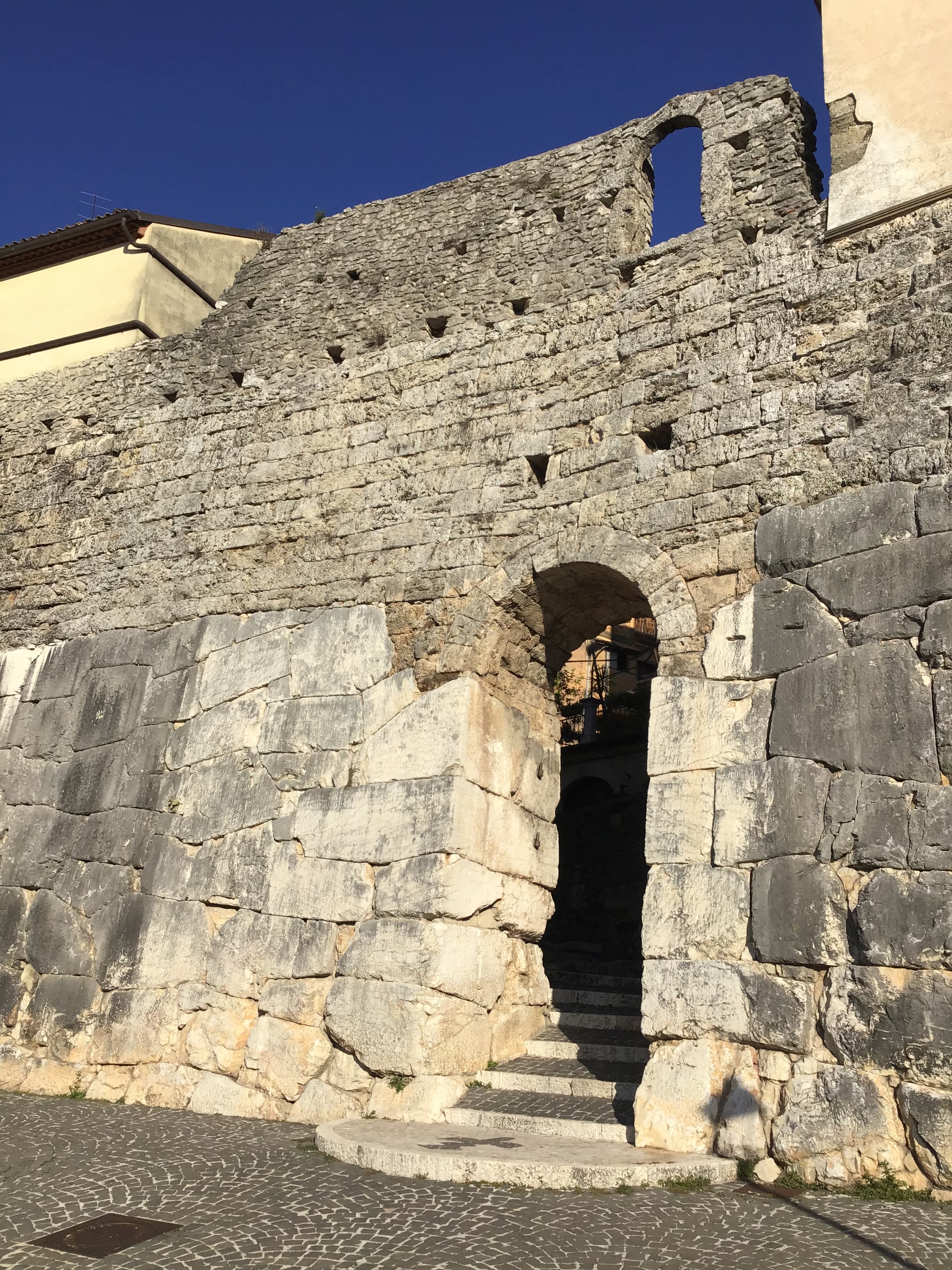 Porta Sanguinaria (porta) - Ferentino (FR) 