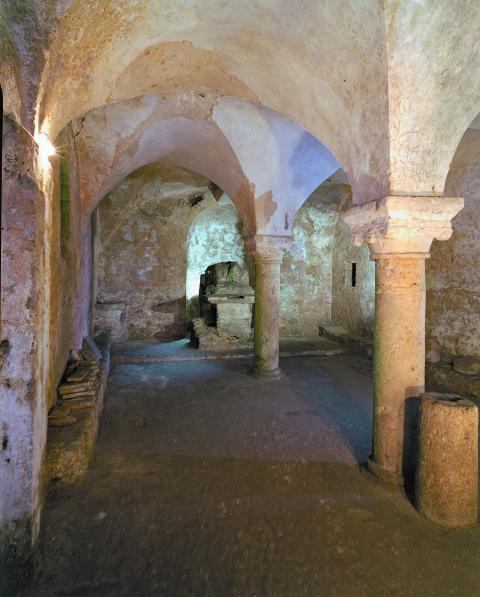 Cripta della Chiesa di S. Lucia (cripta) - Ferentino (FR)  (IV; XIII)