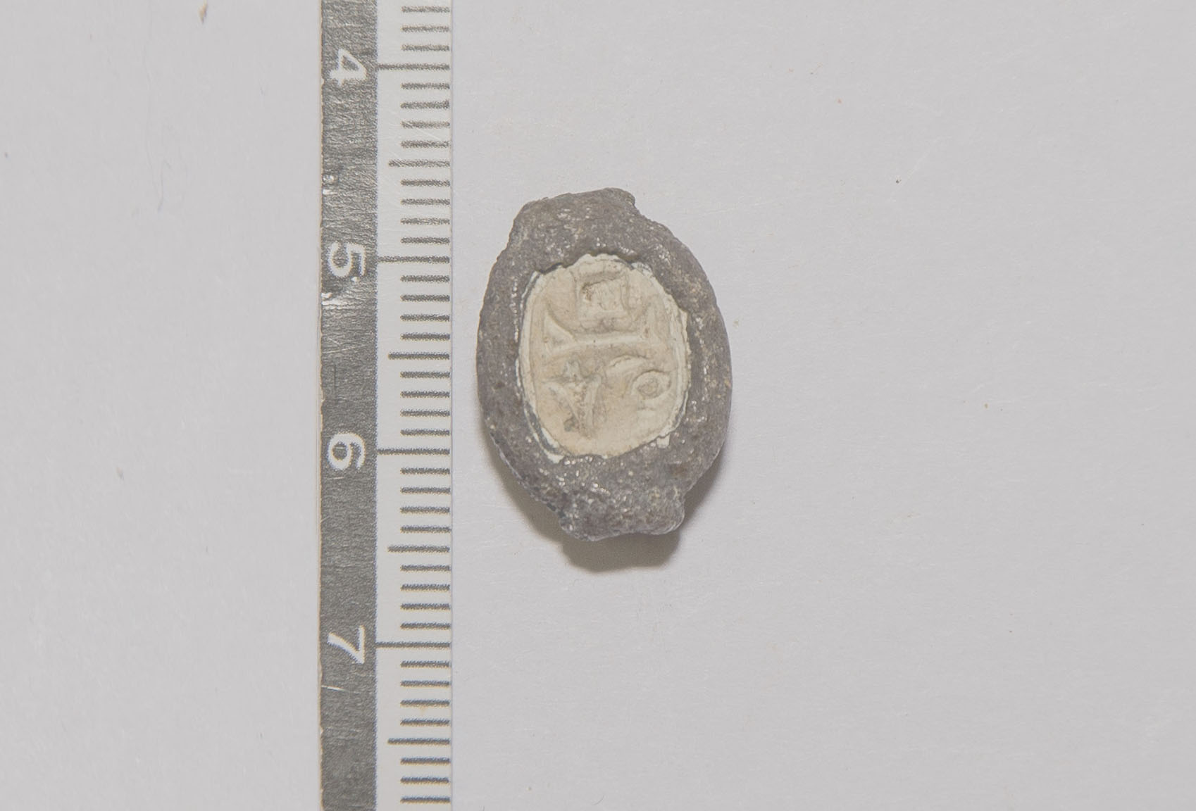 Amuleto/ a forma di scarabeo