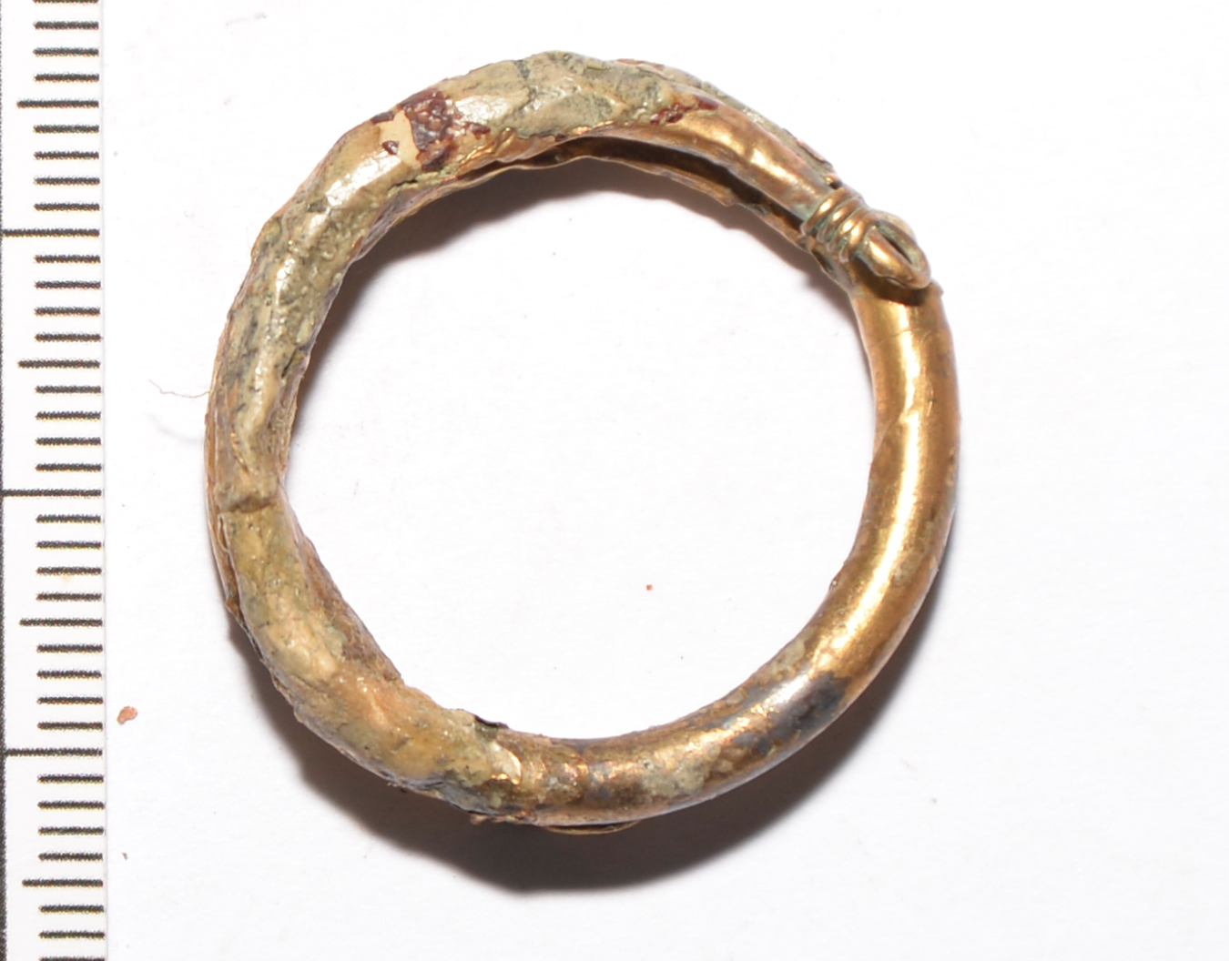Anello/ crinale