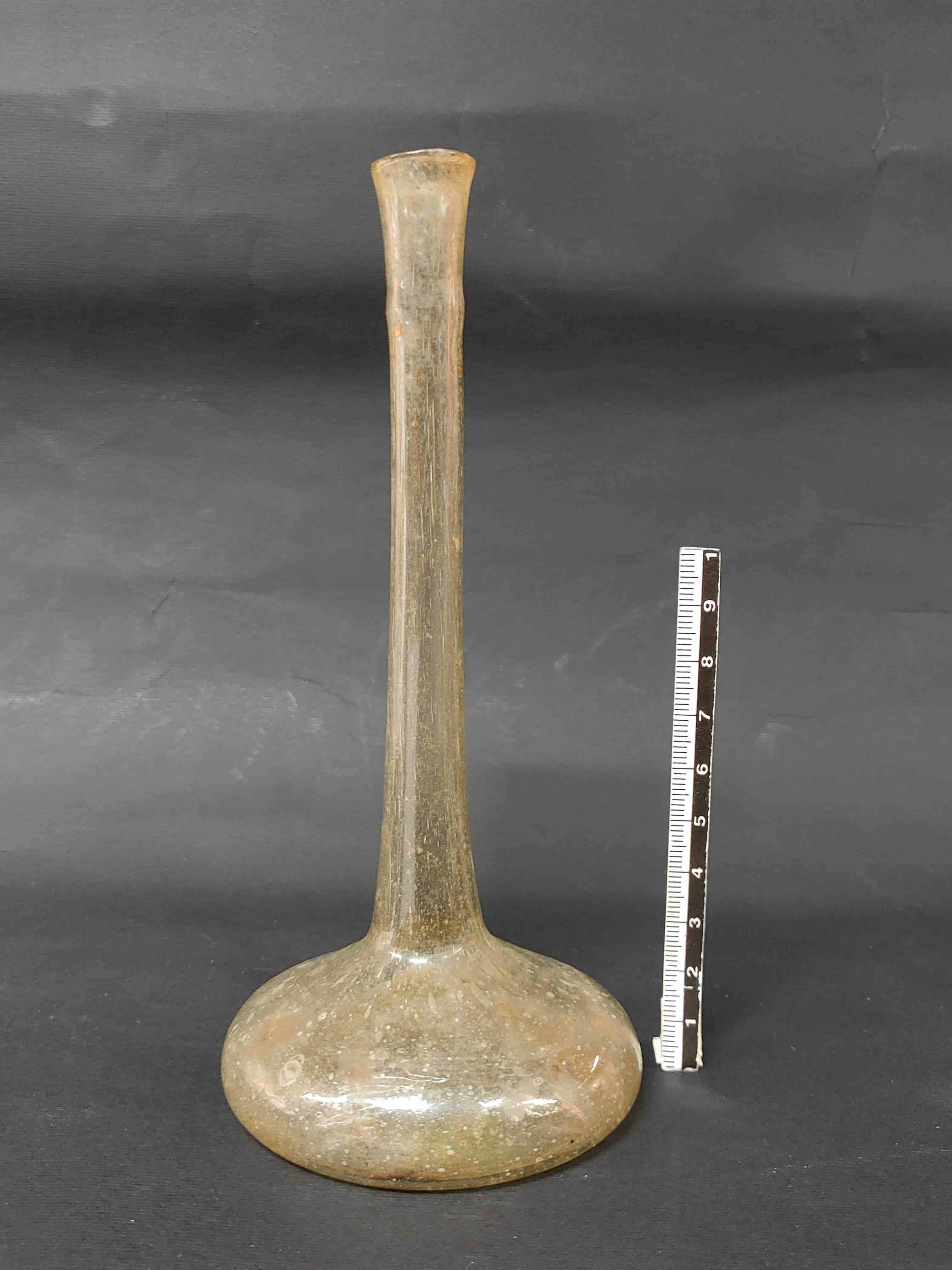 Balsamario/ a sezione lenticolare