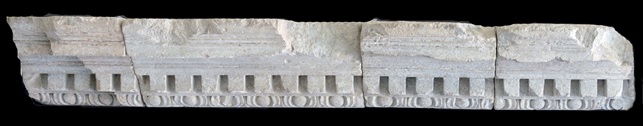 Cornice di trabeazione ionica con motivi decorativi a ovoli, lancette e dentelli, Motivi decorativi a ovoli, lancette e dentelli (cornice a impostazione architettonica) - ambito calabrese (Età augustea)