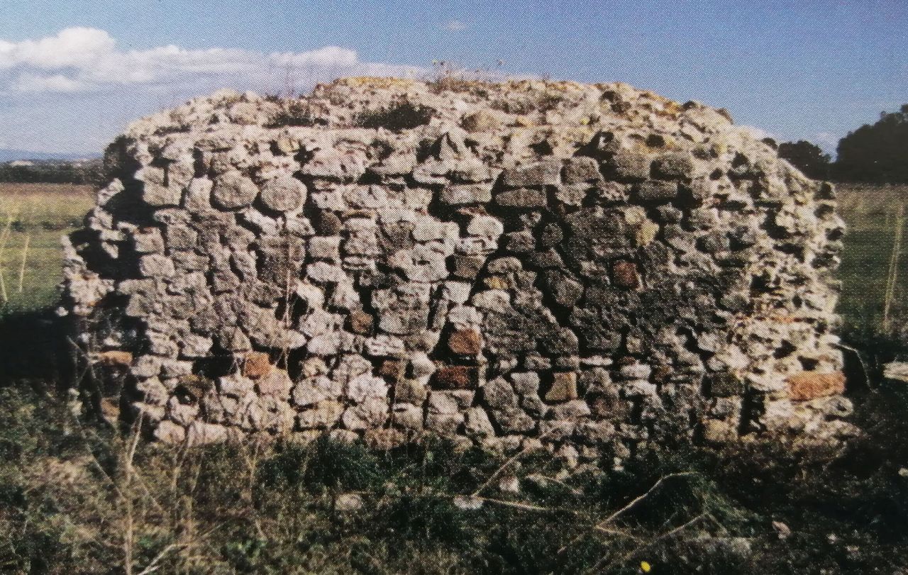 Scolacium, monumento funerario n. 5 della necropoli SE (monumento funerario, area ad uso funerario) - Borgia (CZ)  (metà I d.C)