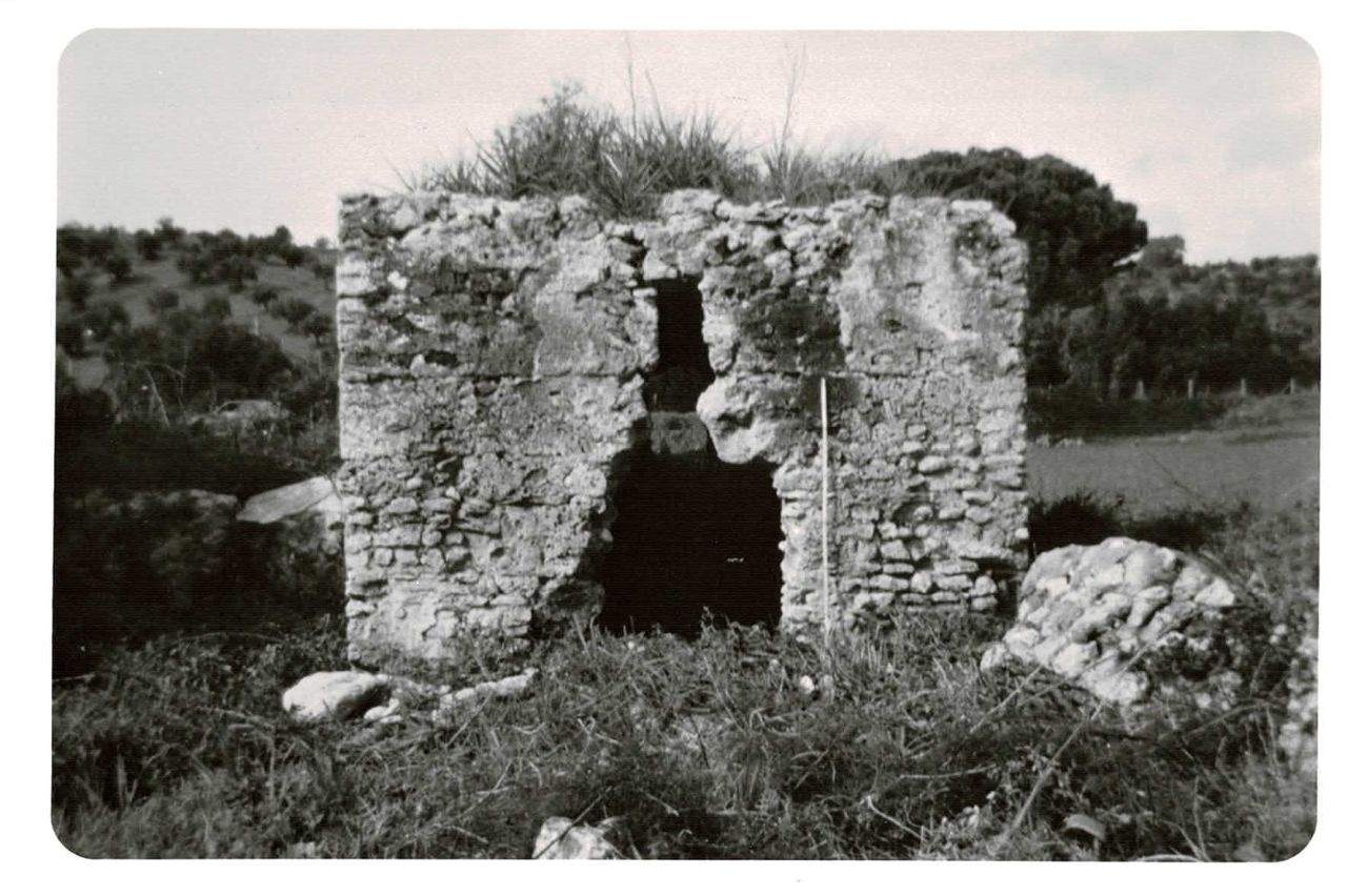 Scolacium, monumento funerario n. 7 della necropoli SE (monumento funerario, area ad uso funerario) - Borgia (CZ)  (fine/ metà I a.C.-I d.C)