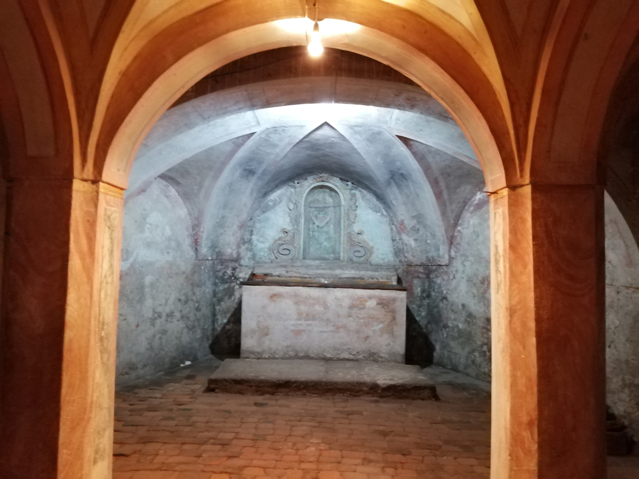 Cripta di S. Biagio (cripta) - Lenta (VC) 