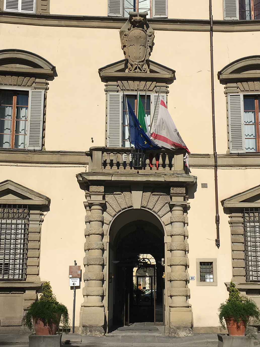 Palazzo Guadagni Riccardi Strozzi di Mantova (palazzo) - Firenze (FI)  <br>Condizioni d'uso: <a class='link-esterno' href='https://docs.italia.it/italia/icdp/icdp-pnd-circolazione-riuso-docs/it/v1.0-giugno-2022/testo-etichetta-BCS.html' target='_bcs'>Beni Culturali Standard (BCS)</a>