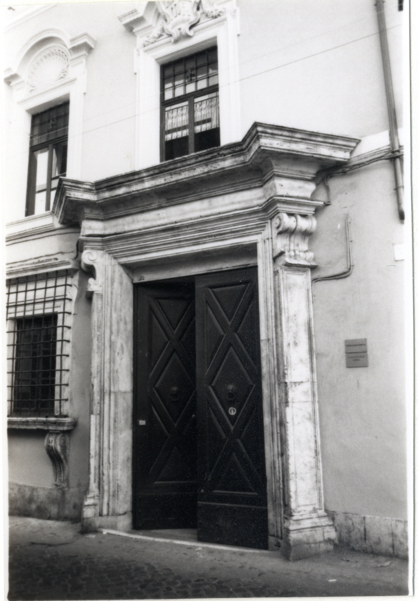 [Palazzo in via Giuseppe Garibaldi, 35/ 37] (palazzo, privato) - Civita Castellana (VT) 