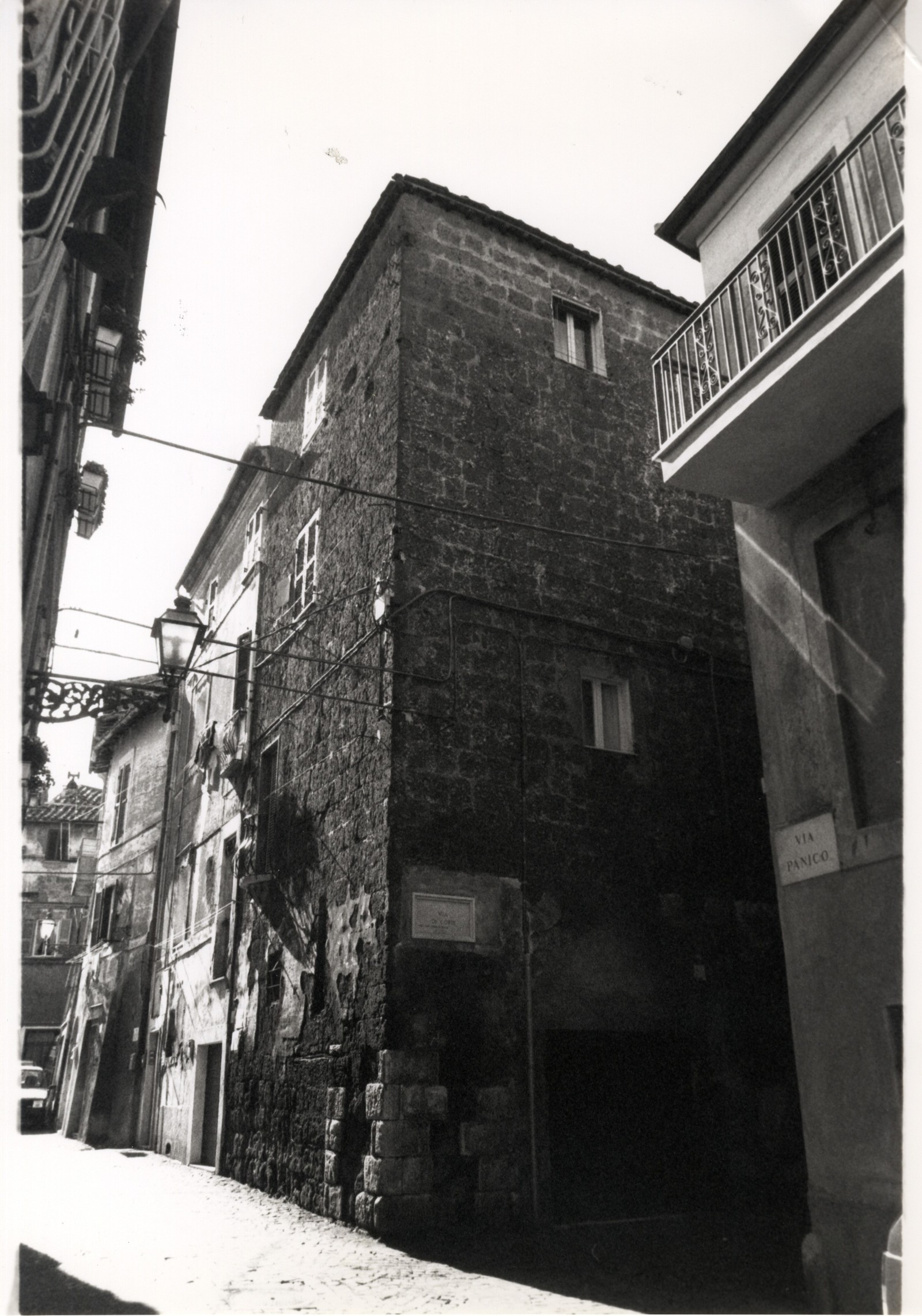 [Casa torre in via Monsignor Minio] (casa, a torre) - Civita Castellana (VT) 
