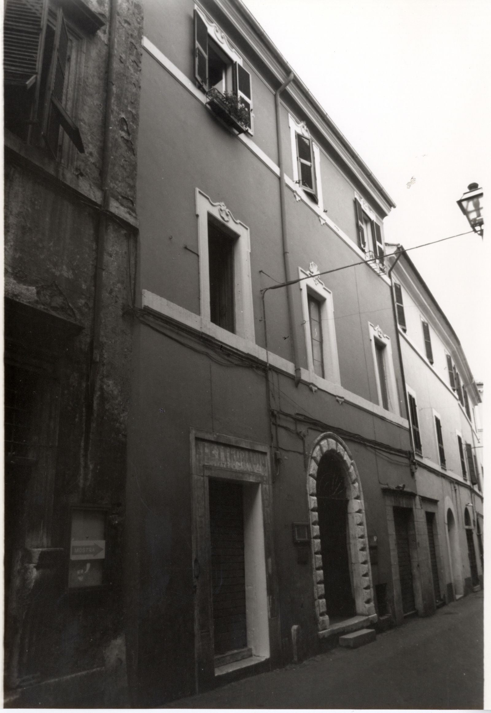 [Palazzo in via Giuseppe Garibaldi, 16/ 14/ 12] (palazzo, privato) - Civita Castellana (VT) 