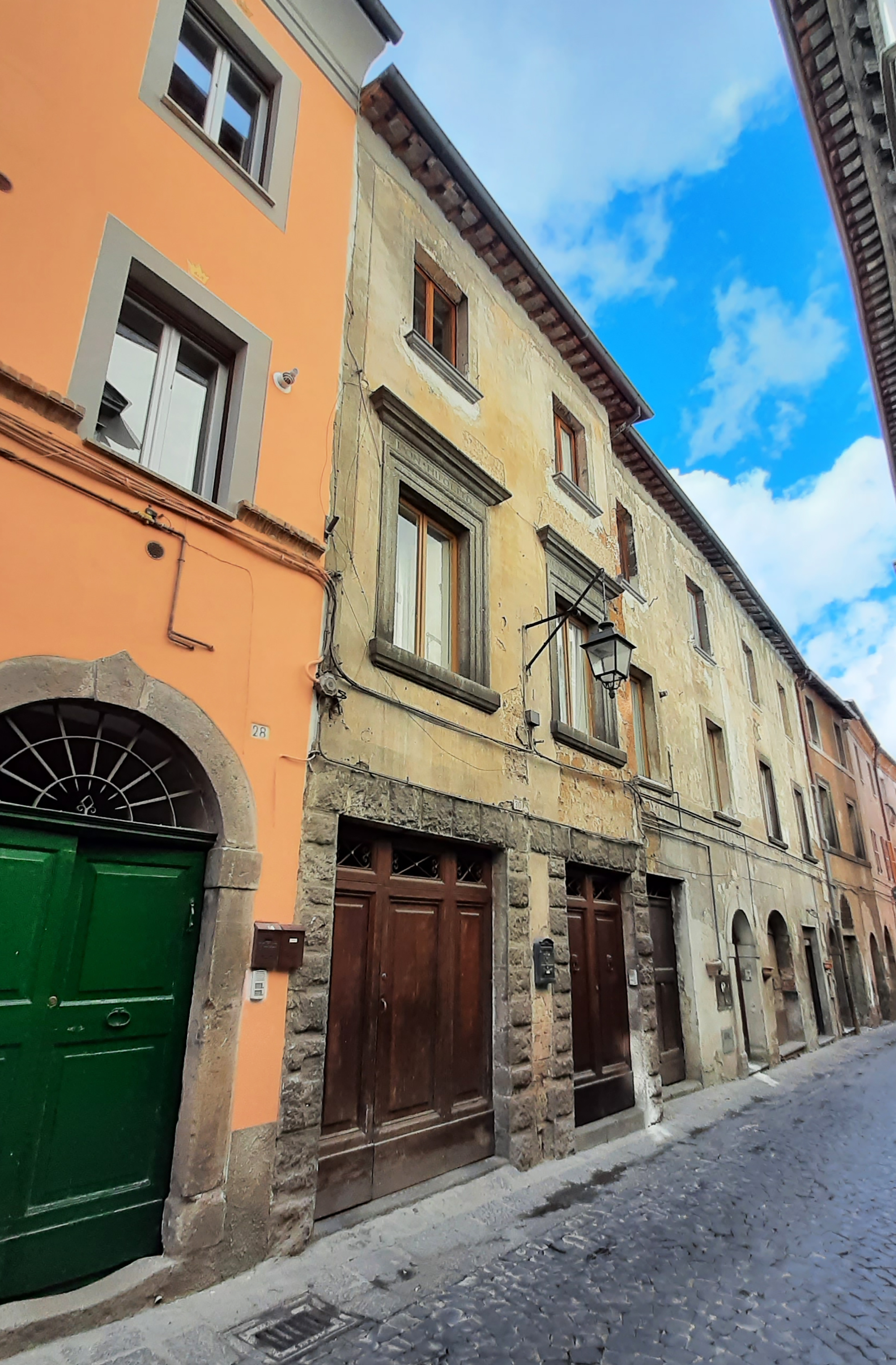 [Palazzetto privato in via Cesare Battisti, 30/ 32] (palazzetto, casa padronale) - Acquapendente (VT)  (XVI)