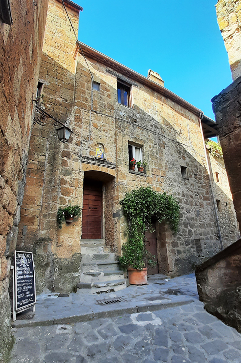 "Il castello" (torre/ abitazione, fortificazione feudale) - Bagnoregio (VT)  (XIII)