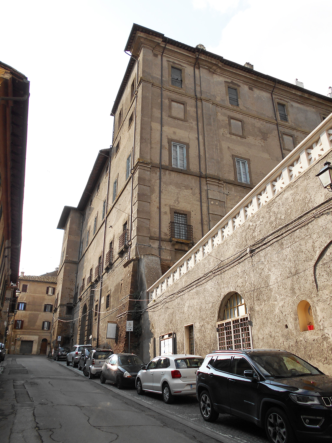 Palazzo Giustiniani-Odescalchi (palazzo, baronale) - Bassano Romano (VT)  (XVI, fine)