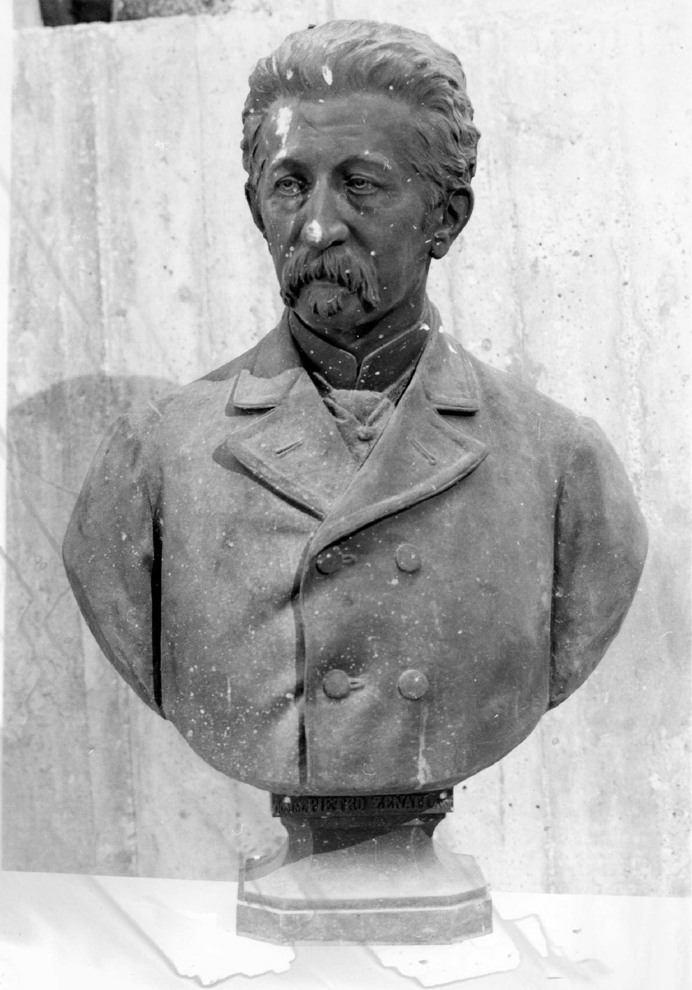 Comm. Pietro Zenati Avvocato, ritratto maschile (scultura, opera isolata) di Zannoni Ugo - ambito veronese (fine/ inizio XIX-XX)
