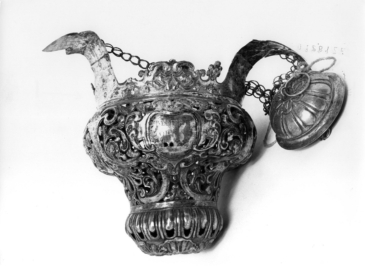 lampada pensile - a vaso - bottega toscana (terzo quarto sec. XVII)