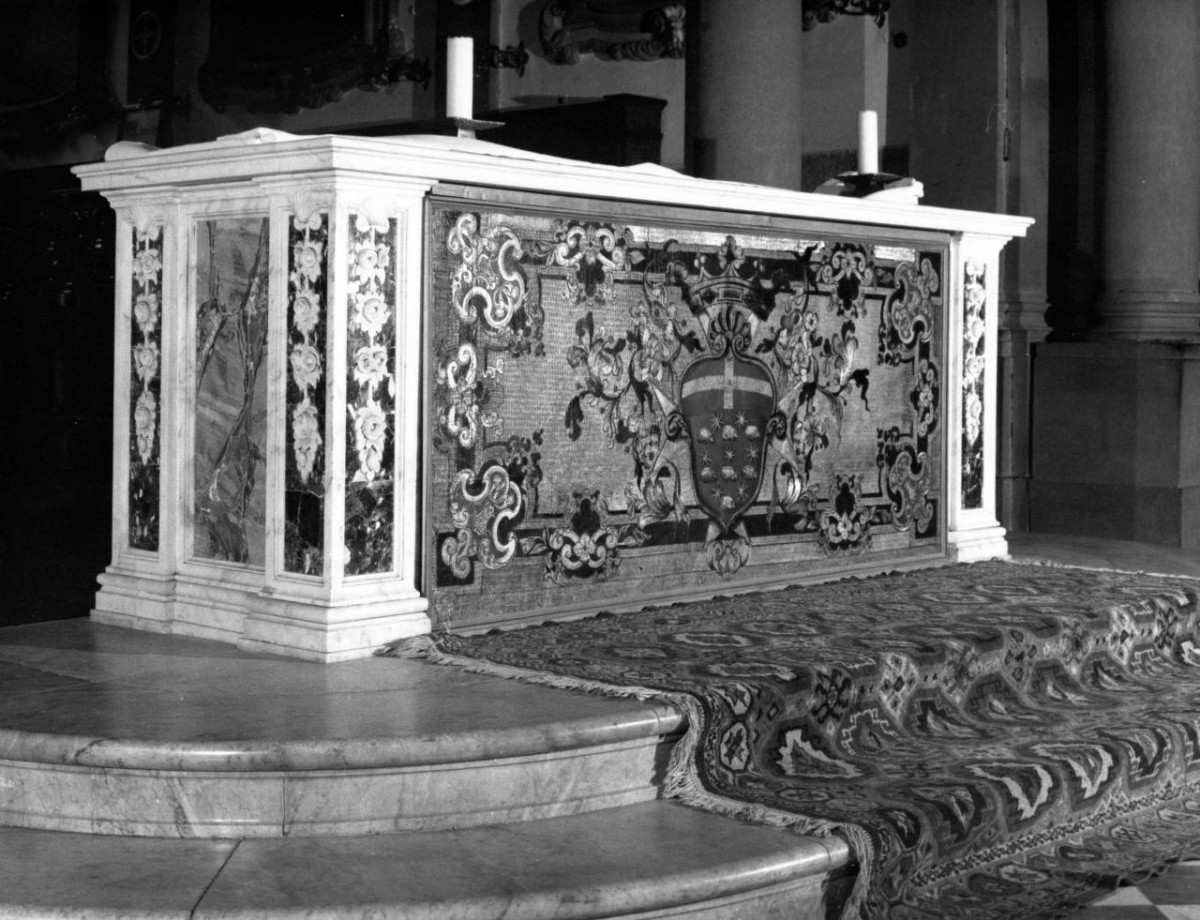 altare maggiore di Rossi Antonio (fine/ inizio sec. XVIII, sec. XIX)