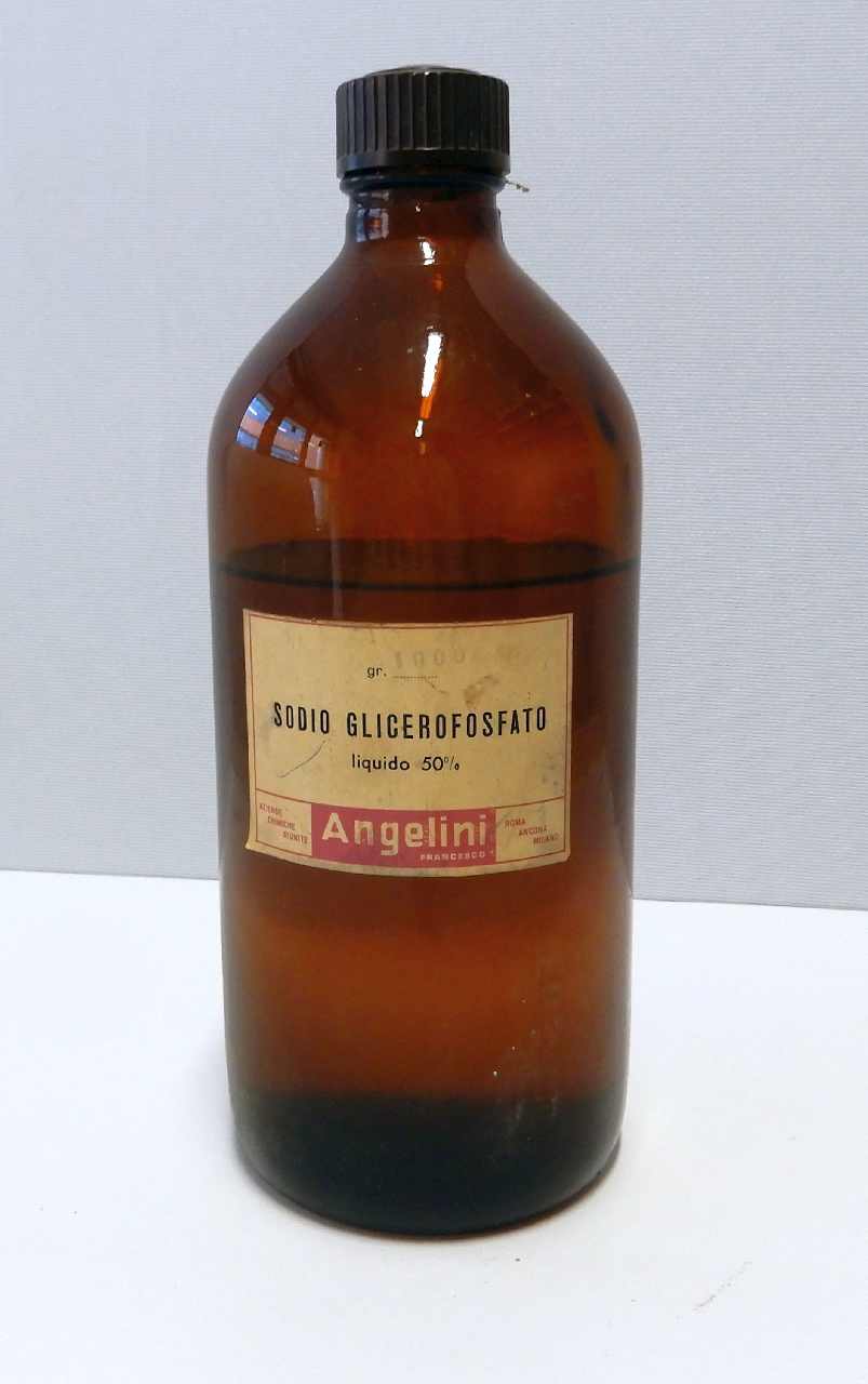 preparato farmaceutico, liquido di Az. Chimiche Riunite Angelini Francesco (terzo quarto XX)
