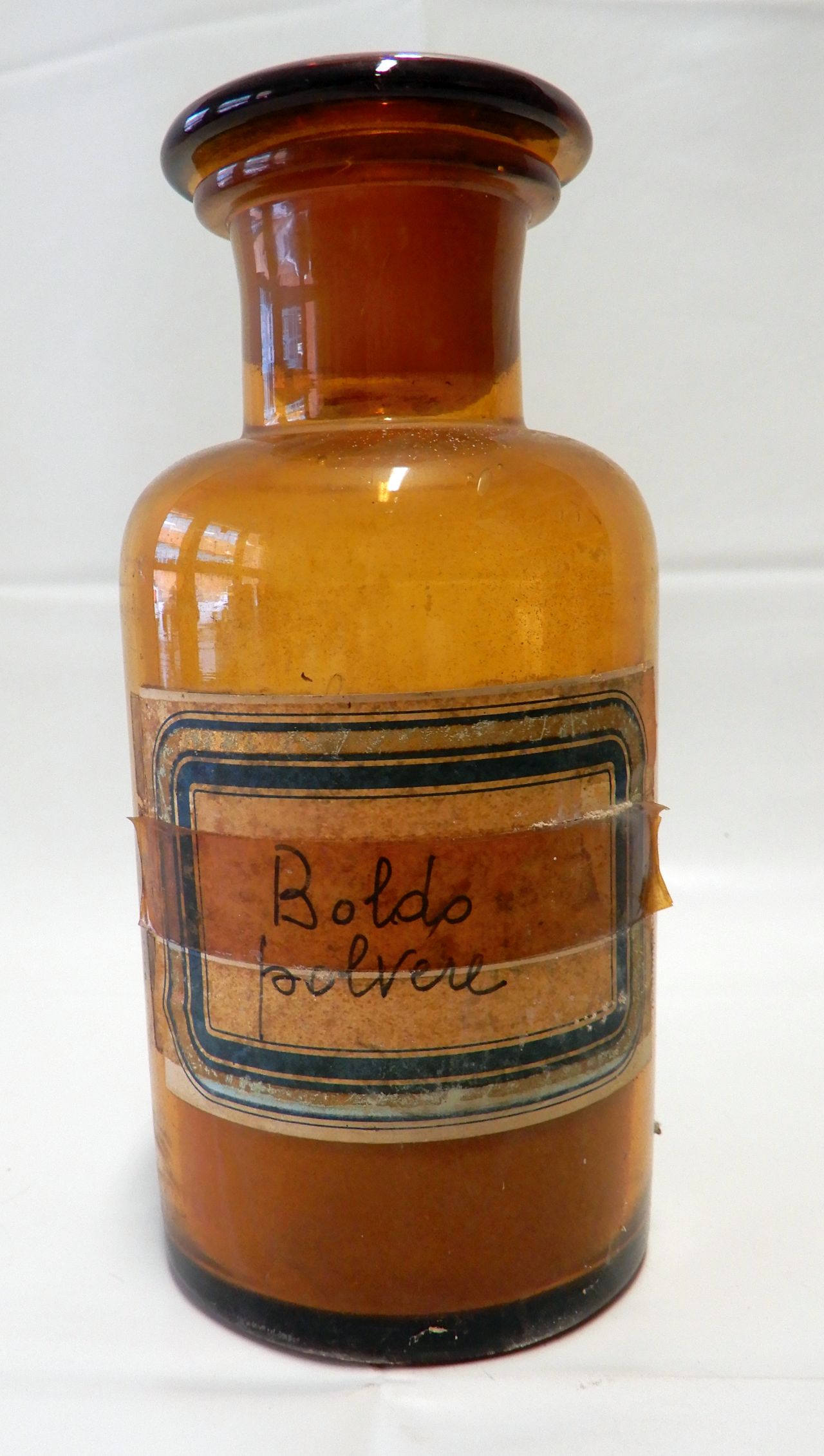farmaco galenico, polvere di Farmacia e Laboratorio chimico farmaceutico Giovanni Parenti Siena (terzo quarto XX)