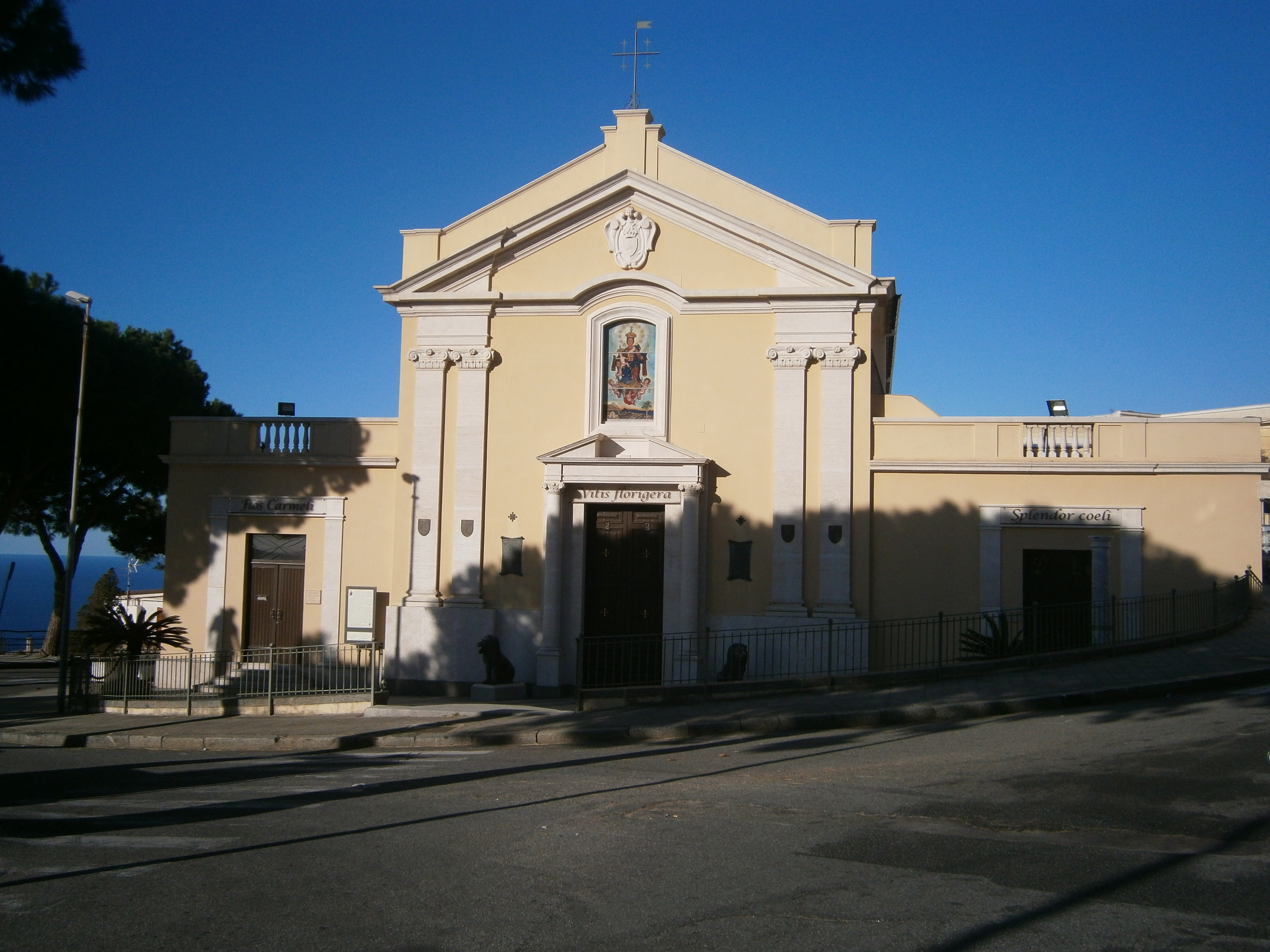 Santuario Diocesano Maria SS del Carmine (santuario) - Palmi (RC) 